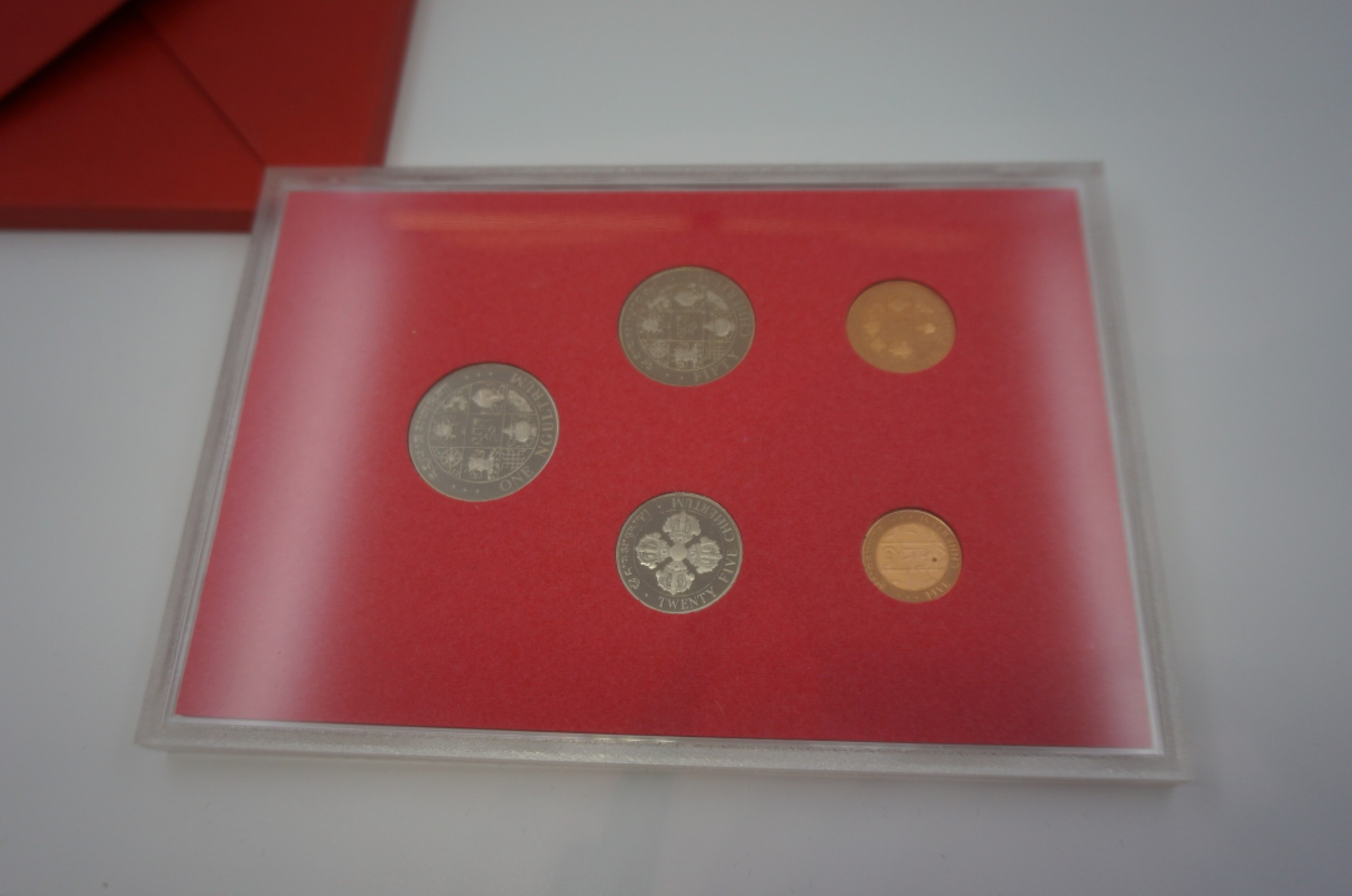 乐游外币首个限时专场—各国精装套币 1979不丹5枚精制套币