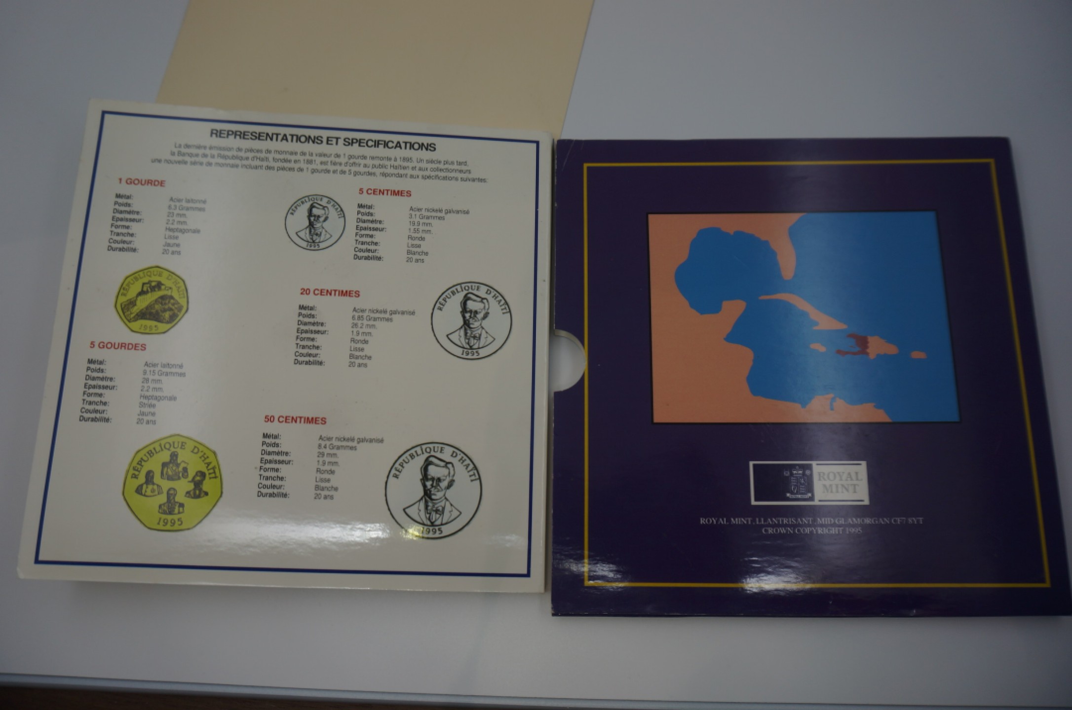 乐游外币首个限时专场—各国精装套币 1995海地5枚精装套币