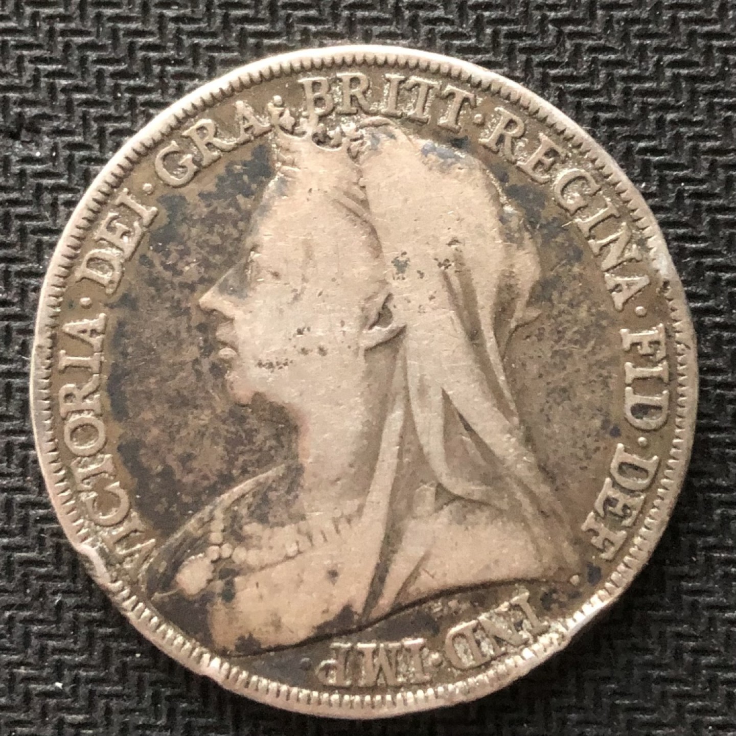 【保诚微拍】【自动拍卖、全场包邮】第19期 $ 硬币专场 $ 英国 维多利亚女王 1898年 克朗 披纱版 马剑 大银币 （28克，92.5%银）XF