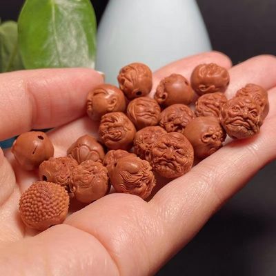 龙纹桃核雕刻十八罗汉手串佛像手持核雕文玩手串小核桃猴头橄榄核 龙纹桃核雕刻十八罗汉手串佛像手持核雕文玩手串小核桃猴头橄榄核