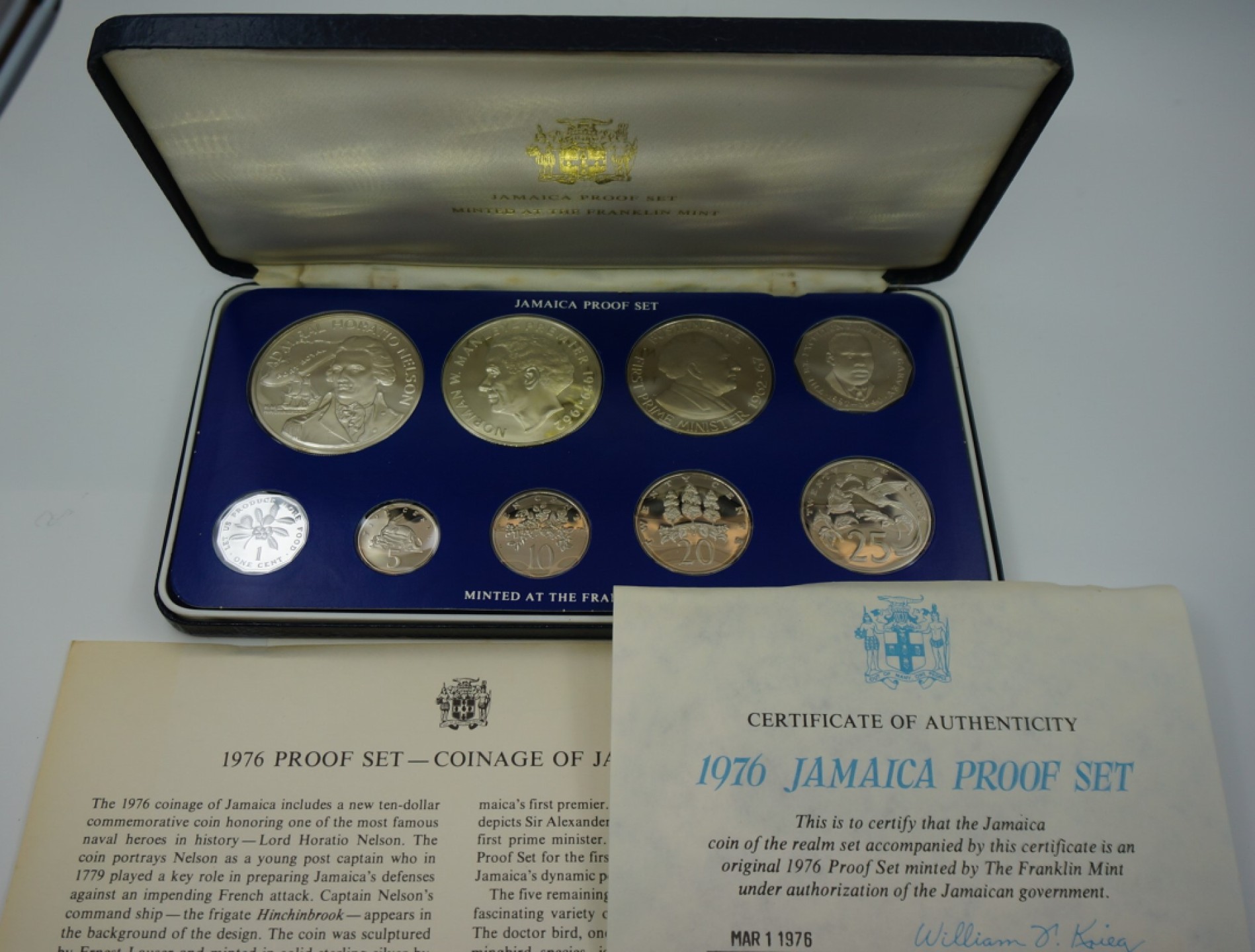 乐游外币首个限时专场—各国精装套币 1976牙买加9枚精制套币含2枚大银币发行量22900套