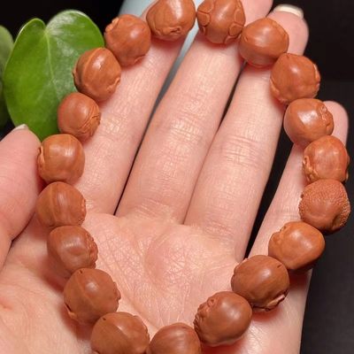 龙纹桃核雕刻十八罗汉手串佛像手持核雕文玩手串小核桃猴头橄榄核 龙纹桃核雕刻十八罗汉手串佛像手持核雕文玩手串小核桃猴头橄榄核