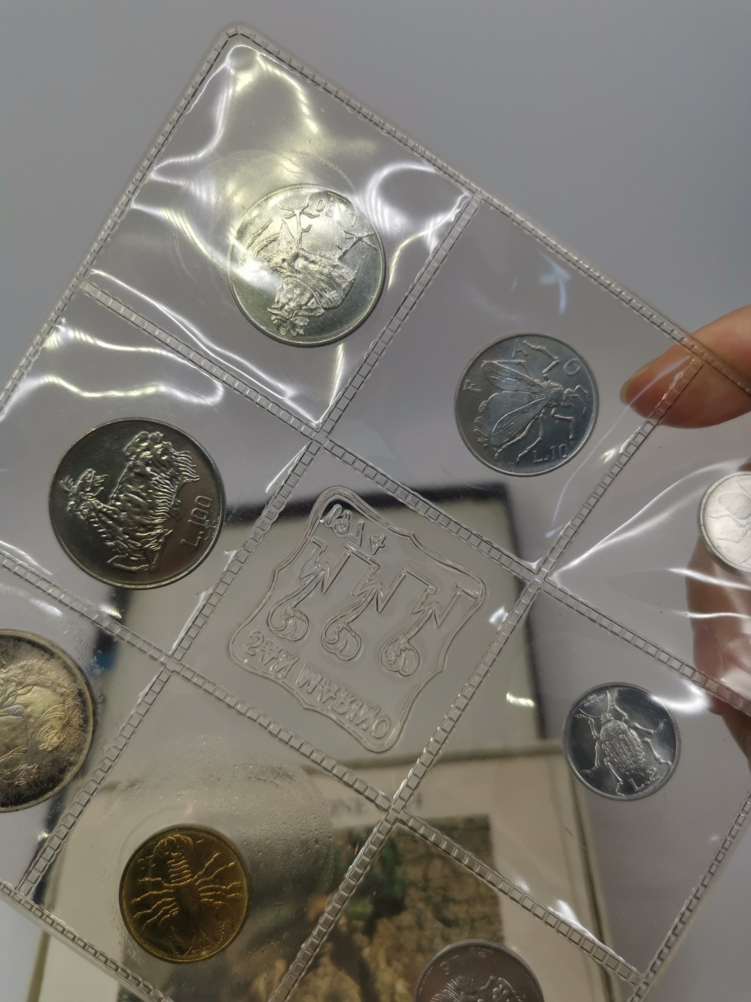 乐游外币首个限时专场—各国精装套币 1974圣马力诺8枚精装套币带银币小动物