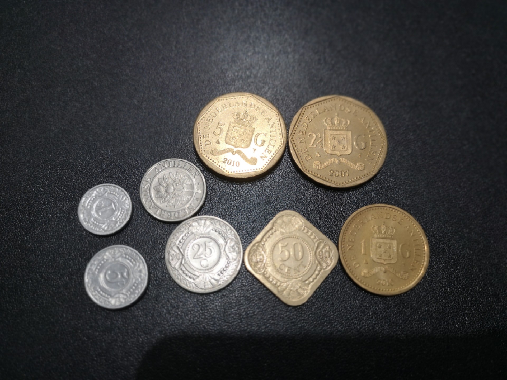 《外钞收藏家》第一百七十一期拍卖（本期97件） 荷属安第列斯8枚套币