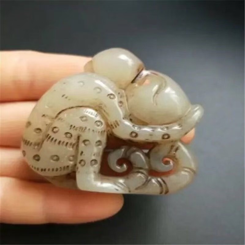 战汉古玩玉器岫玉高古玉把件古董玉壁做旧老物件玉佩挂件吊坠猴子