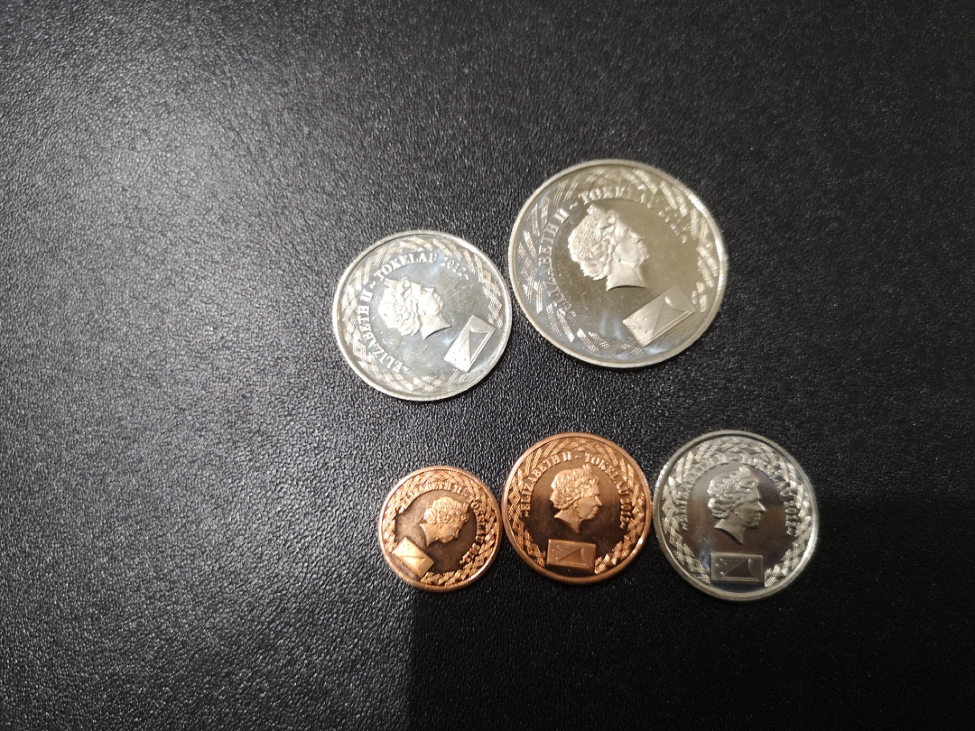 《外钞收藏家》第一百七十一期拍卖（本期97件） 2012年大西洋托克劳群岛 5枚套币 