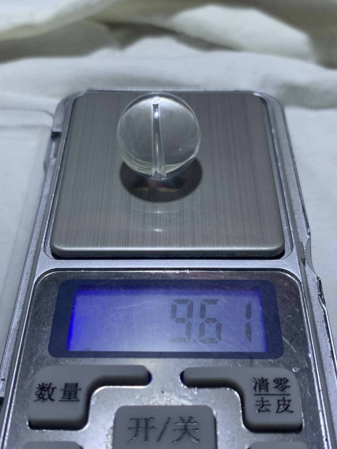 精美白水晶圆珠一颗，