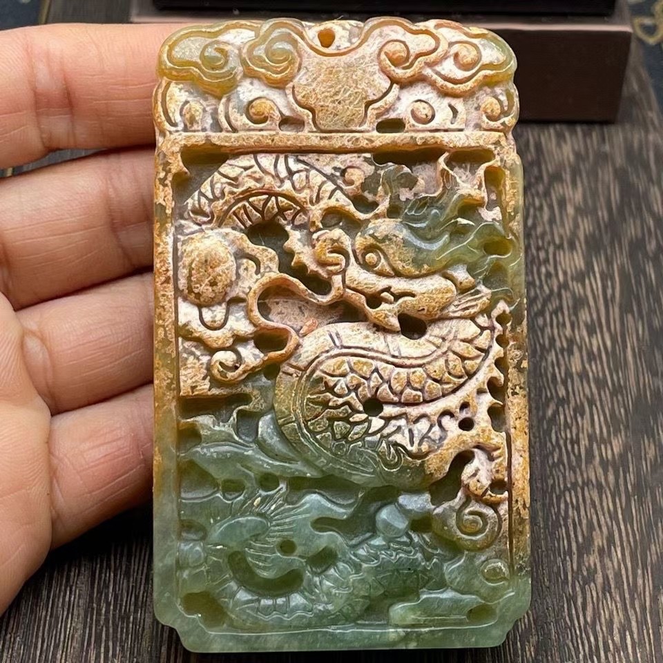 老岫玉捡漏明清汉代古玩玉器古董做旧收藏玉石古老玉挂件吊坠龙牌