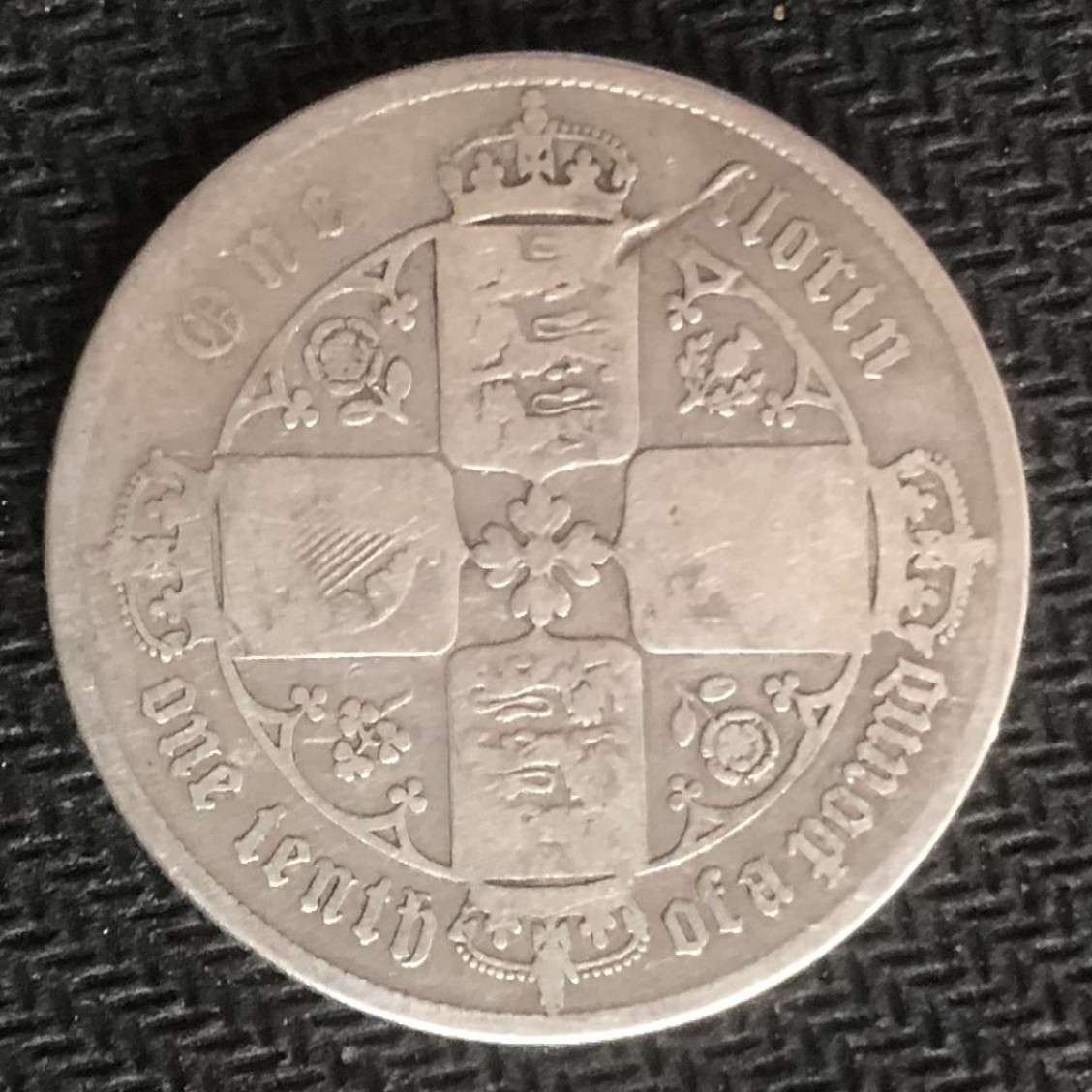 【保诚微拍】【自动拍卖、全场包邮】第19期 $ 硬币专场 $ 英国 维多利亚女王 186X年/7X   少女头像 哥特版 弗罗林 2先令 银币 （11.2克 0.925银）具体版本看图查目录！！！品相很不错