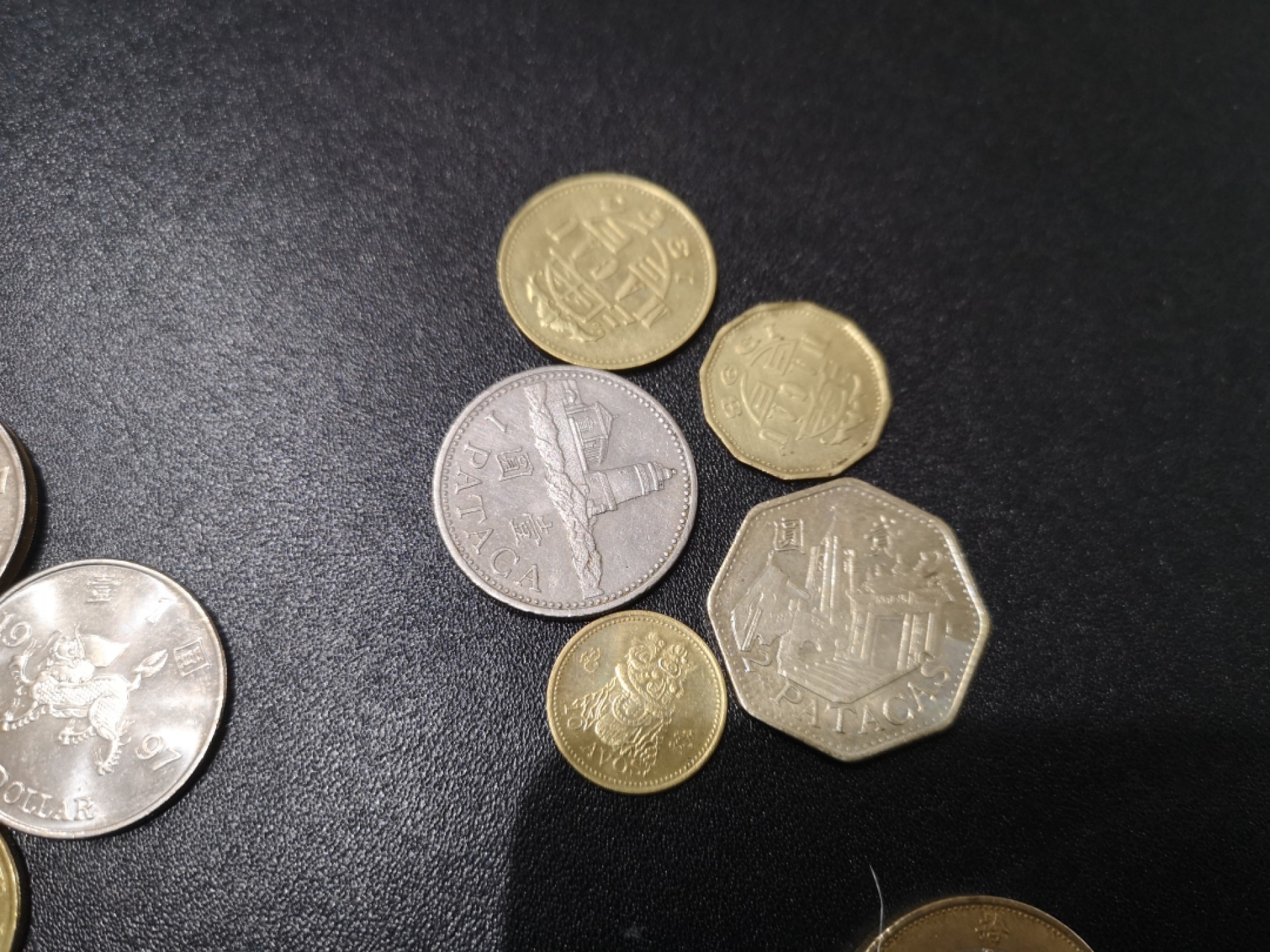 《外钞收藏家》第一百七十一期拍卖（本期97件） 香港澳门硬币四套