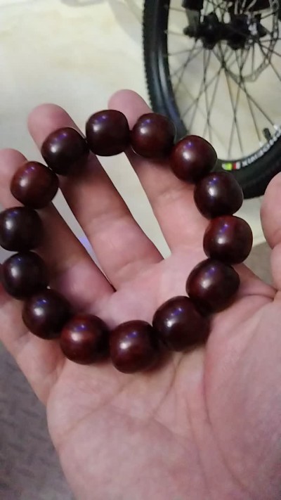 上等精品血檀枣珠手串太美了