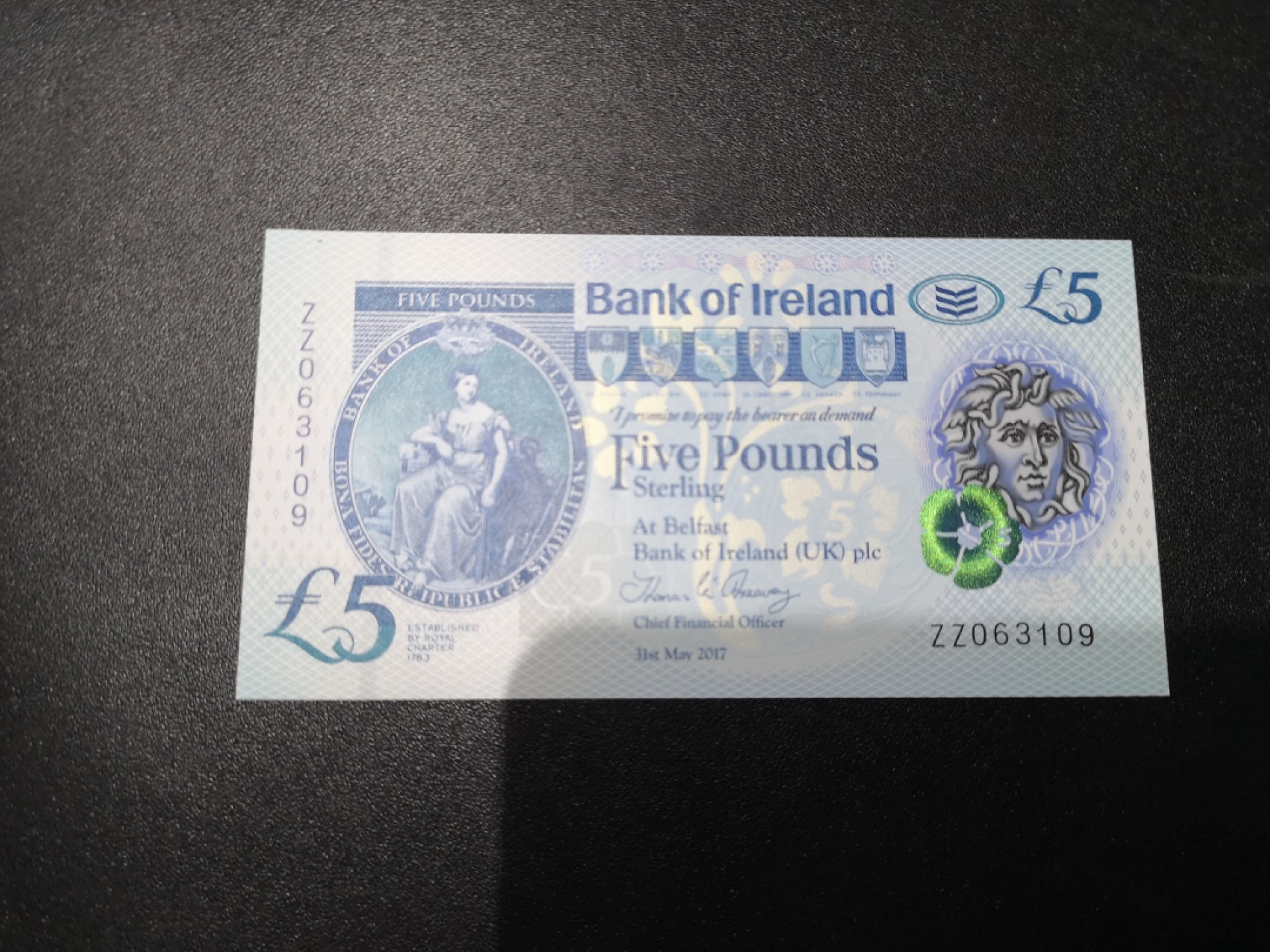 《外钞收藏家》第一百七十一期拍卖（本期97件） 2017年爱尔兰5镑 全新UNC 无47ZZ补号