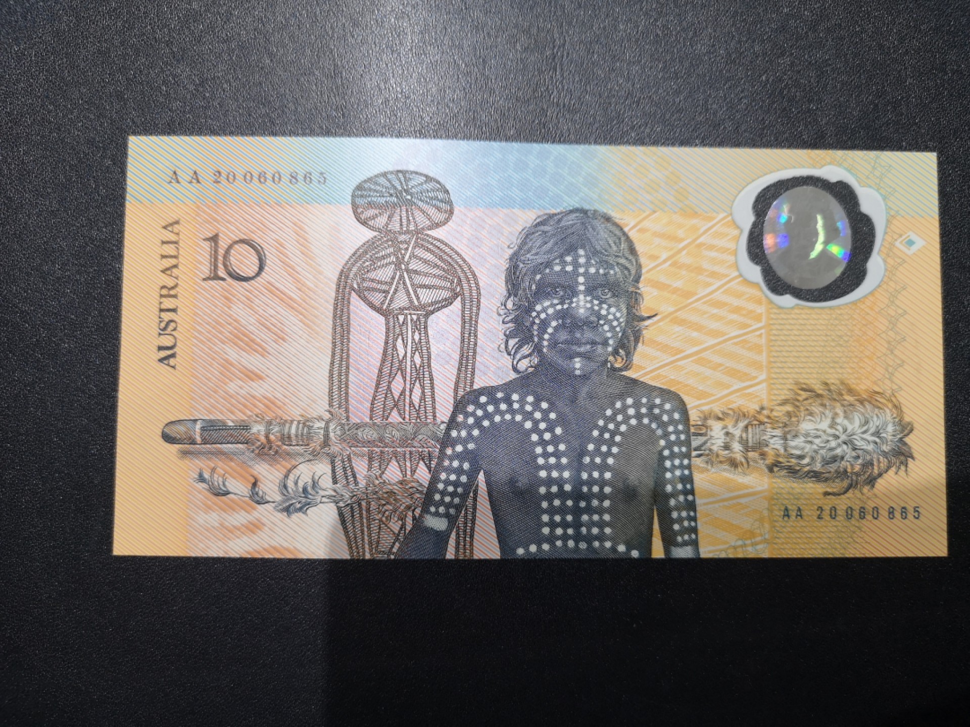 《外钞收藏家》第一百七十一期拍卖（本期97件） 1988年澳大利亚10元 AA冠 无47 全新UNC 带原装册子