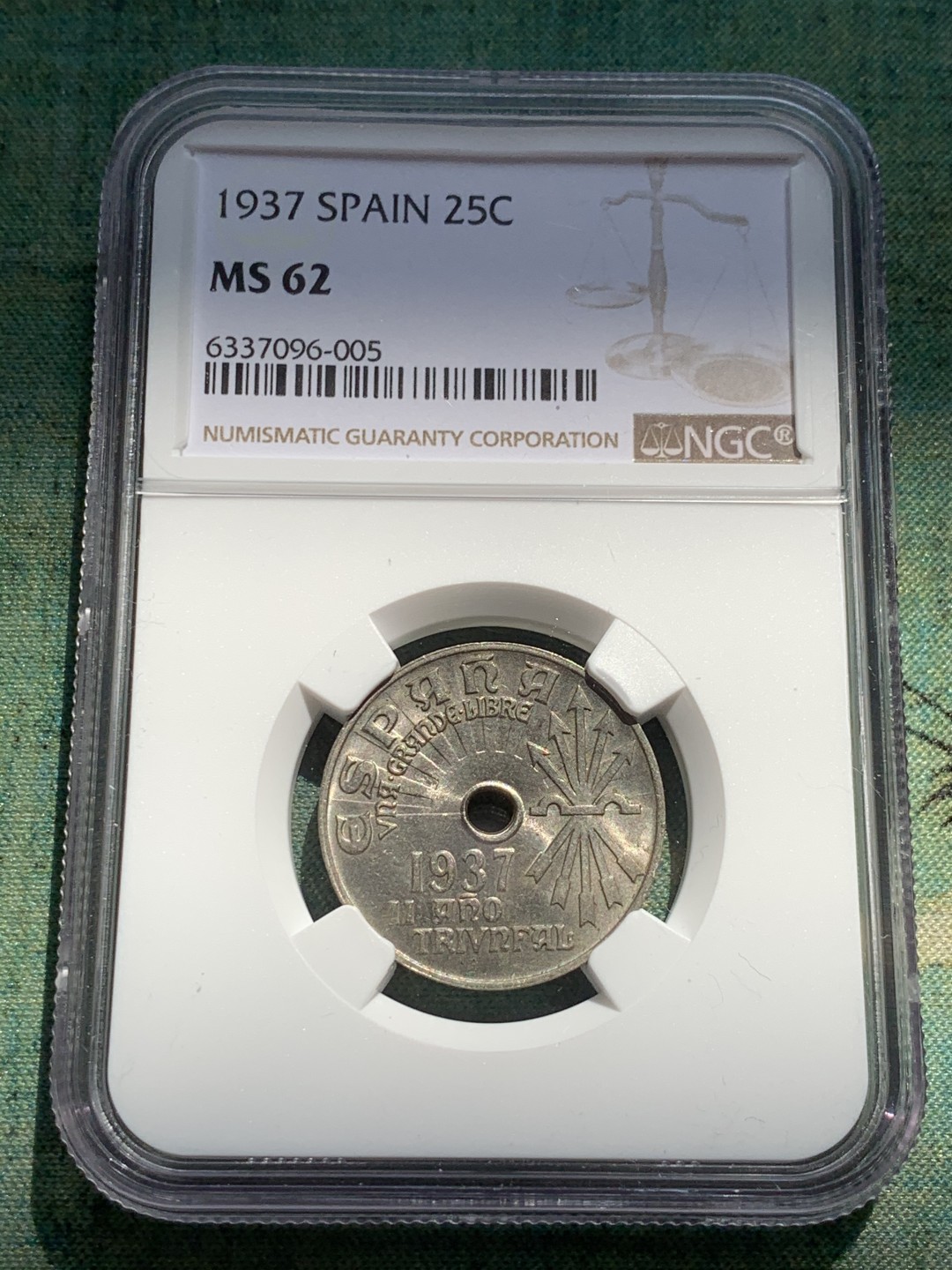 《竞宝斋》第39，40场-本周日，周一2场连拍（全场顺丰包邮） NGC-MS62 西班牙 1937年 内战版 25分 原光镍币 好品非常少