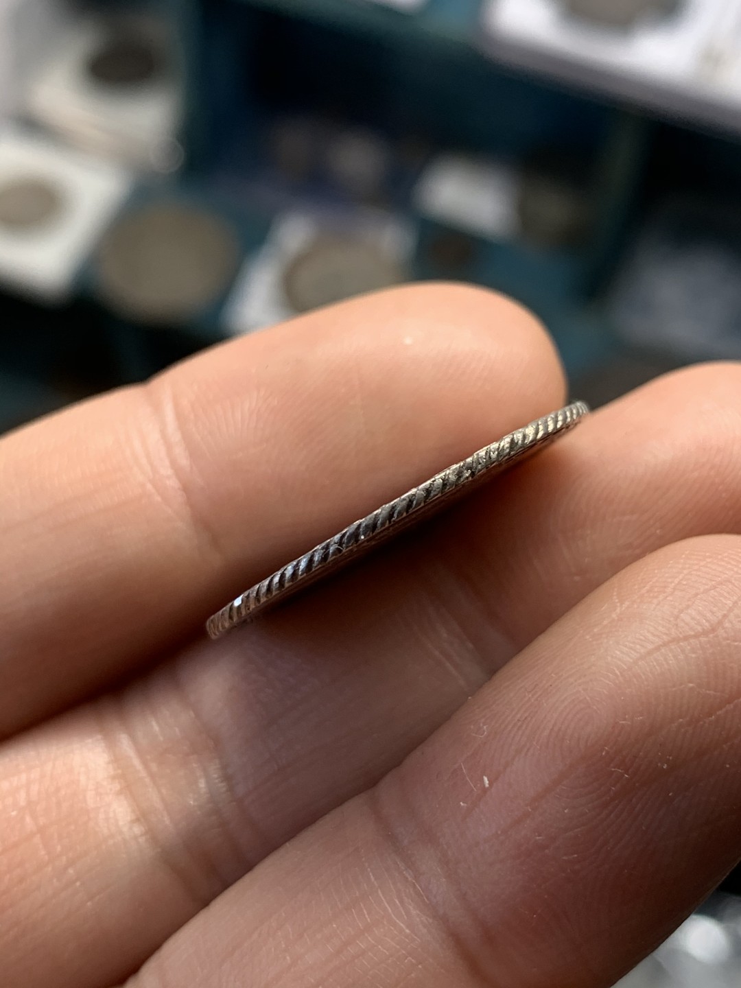 《竞宝斋》第39，40场-本周日，周一2场连拍（全场顺丰包邮） 好品相 英国1787年 乔三 1先令 银币 5.9克