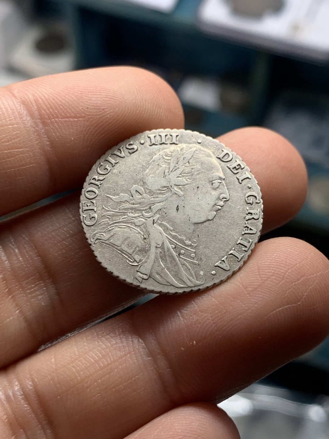 《竞宝斋》第39，40场-本周日，周一2场连拍（全场顺丰包邮） 好品相 英国1787年 乔三 1先令 银币 5.9克