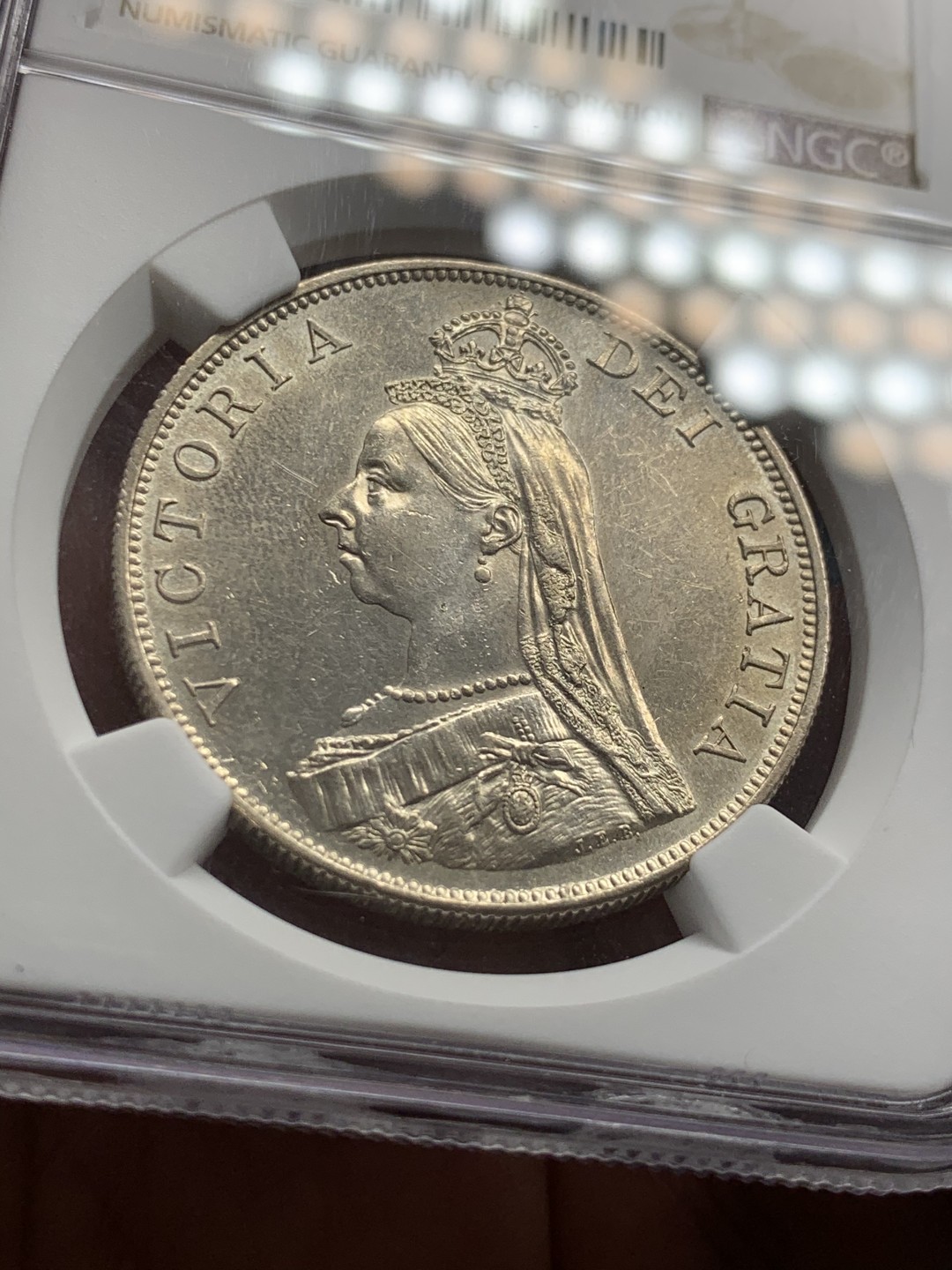 《竞宝斋》第39，40场-本周日，周一2场连拍（全场顺丰包邮） NGC 评级  英国 1887年 罗马体 维多利亚 双福林银币  PL 底板 阿拉伯1版