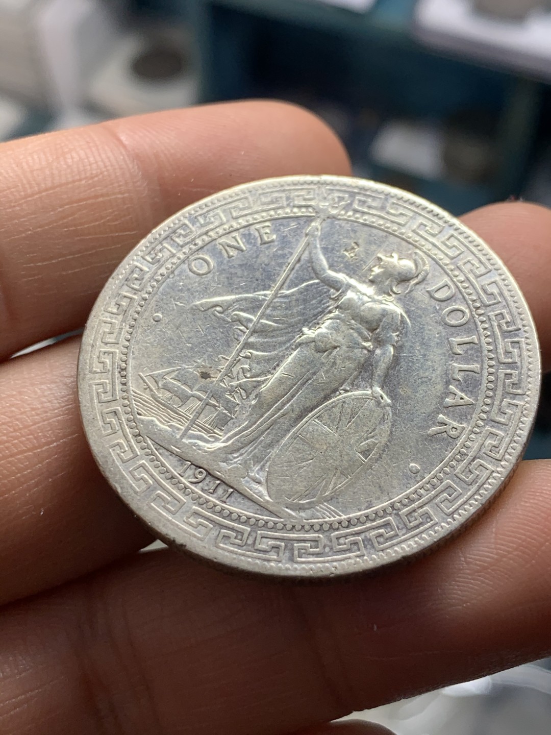 《竞宝斋》第39，40场-本周日，周一2场连拍（全场顺丰包邮） 站洋 1911年 贸易银 1元 大银币 小戳