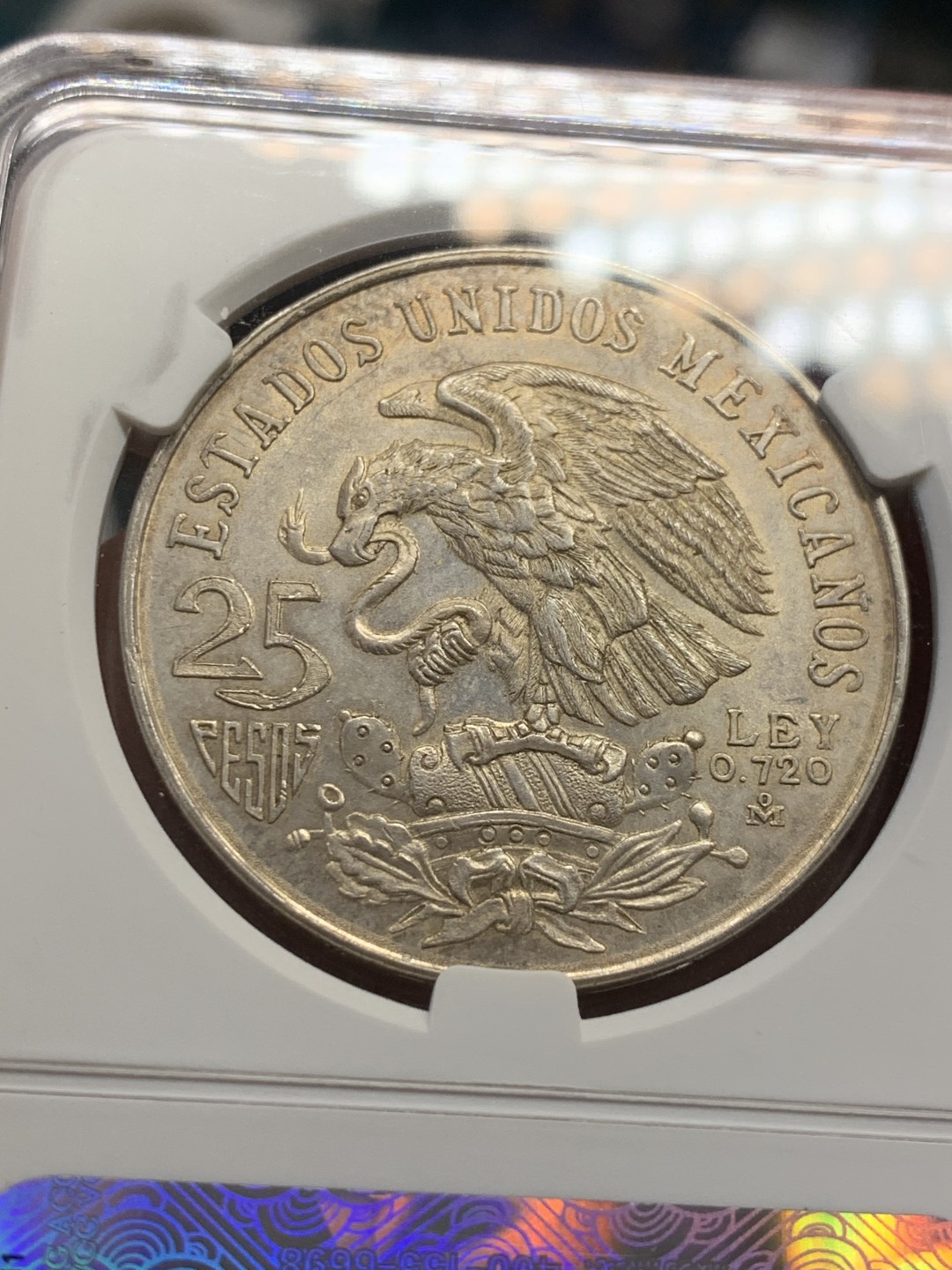 《竞宝斋》第39，40场-本周日，周一2场连拍（全场顺丰包邮） （墨西哥银币一对）1967年墨西哥百年1比索银币一枚,1968年墨西哥奥运会25比索银币一枚