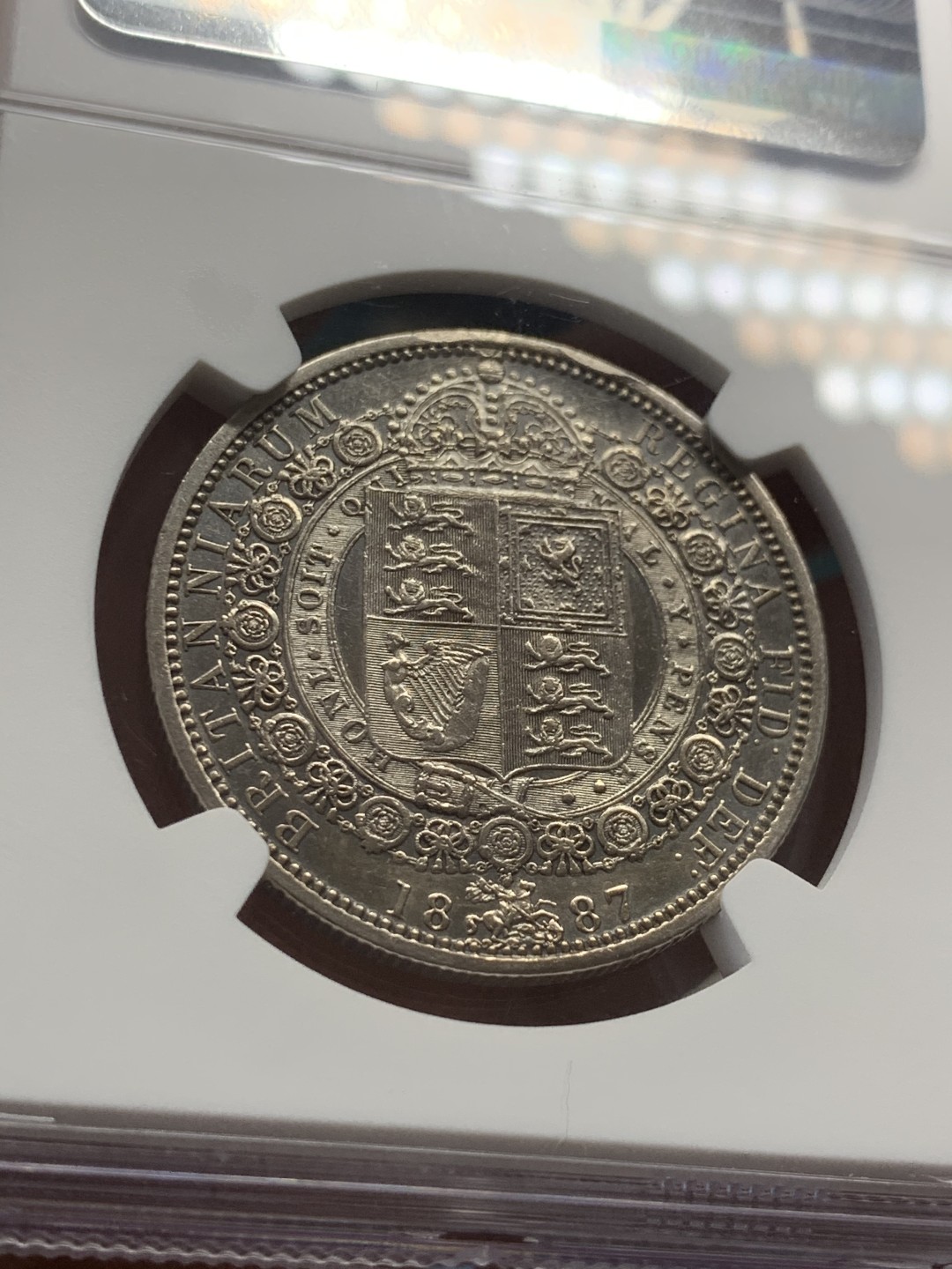 《竞宝斋》第39，40场-本周日，周一2场连拍（全场顺丰包邮） NGC 评级  英国 1887年 罗马体 维多利亚 半克朗银币