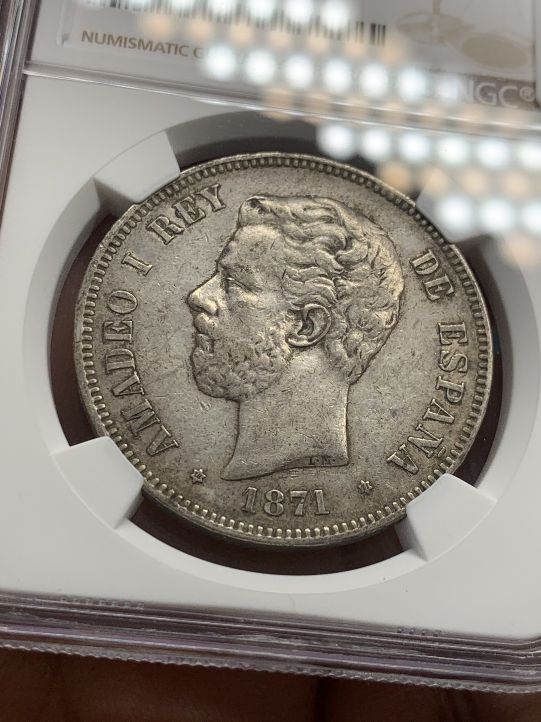 《竞宝斋》第39，40场-本周日，周一2场连拍（全场顺丰包邮） NGC-XF45 西班牙 1871年 阿玛德欧 5比塞塔双柱 大银币 原味好品 细节清晰