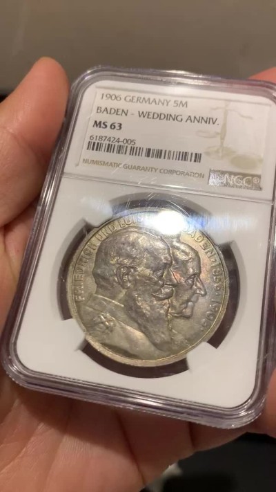 《竞宝斋》第39，40场-本周日，周一2场连拍（全场顺丰包邮） NGC-MS63 德国巴登 1906年 金婚纪念 5马克 大银币 五彩漂亮币