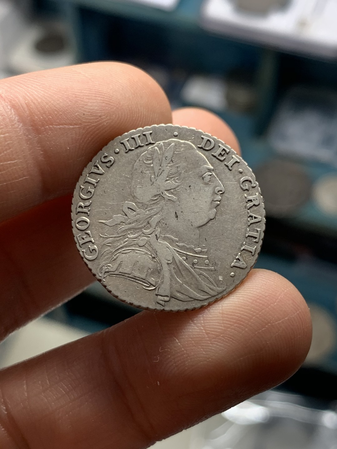 《竞宝斋》第39，40场-本周日，周一2场连拍（全场顺丰包邮） 好品相 英国1787年 乔三 1先令 银币 5.9克