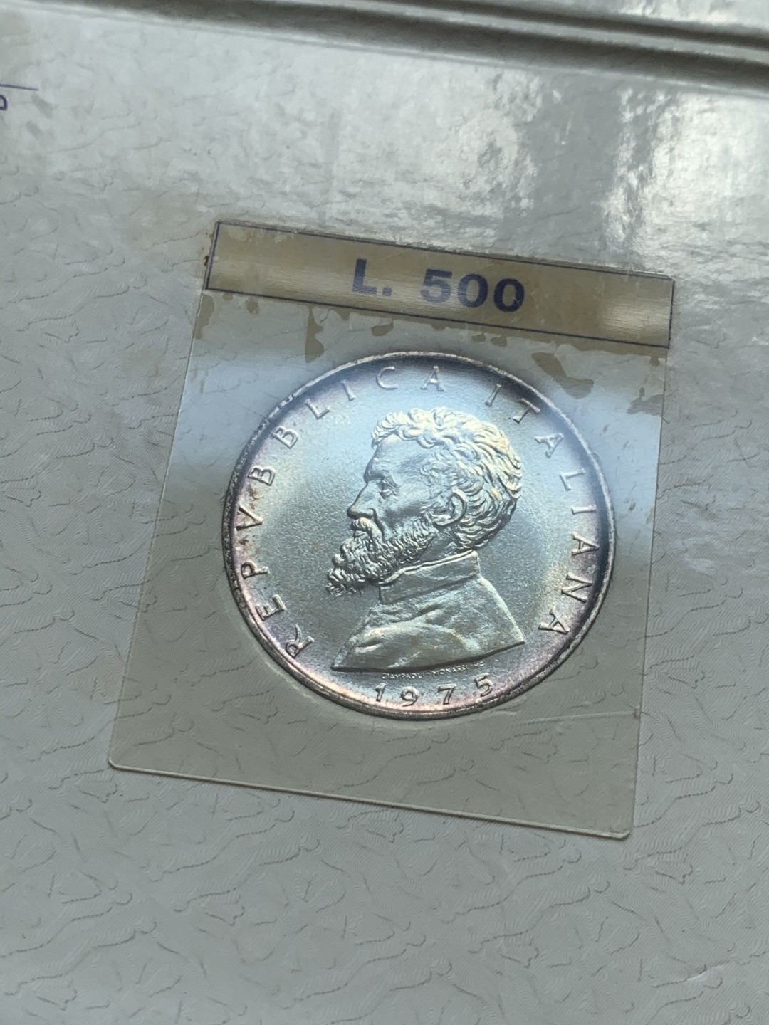 《竞宝斋》第39，40场-本周日，周一2场连拍（全场顺丰包邮） 1975年 意大利 米开朗奇罗 500里拉 纪念银币 三折卡装 值得收藏