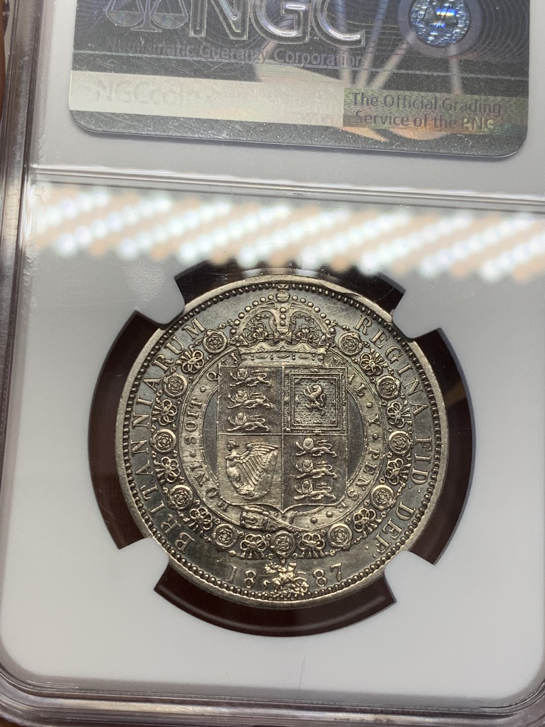《竞宝斋》第39，40场-本周日，周一2场连拍（全场顺丰包邮） NGC 评级  英国 1887年 罗马体 维多利亚 半克朗银币