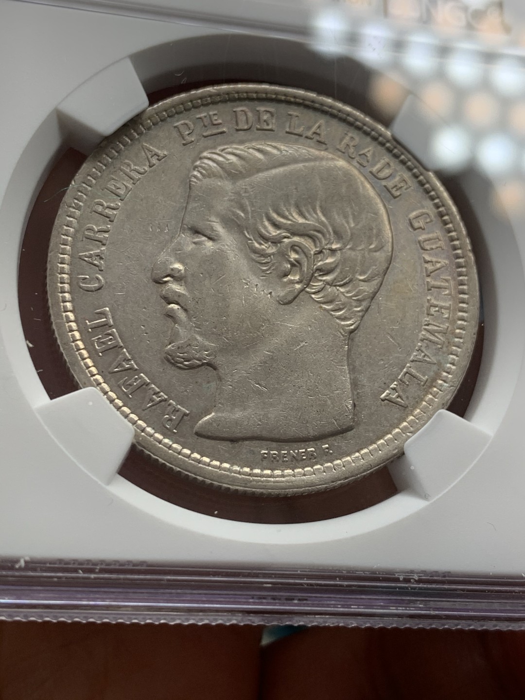 《竞宝斋》第39，40场-本周日，周一2场连拍（全场顺丰包邮） NGC-AU50 危地马拉 1863年 1比索 大银币 少见品种 出分很难 比这分高的就5枚而已