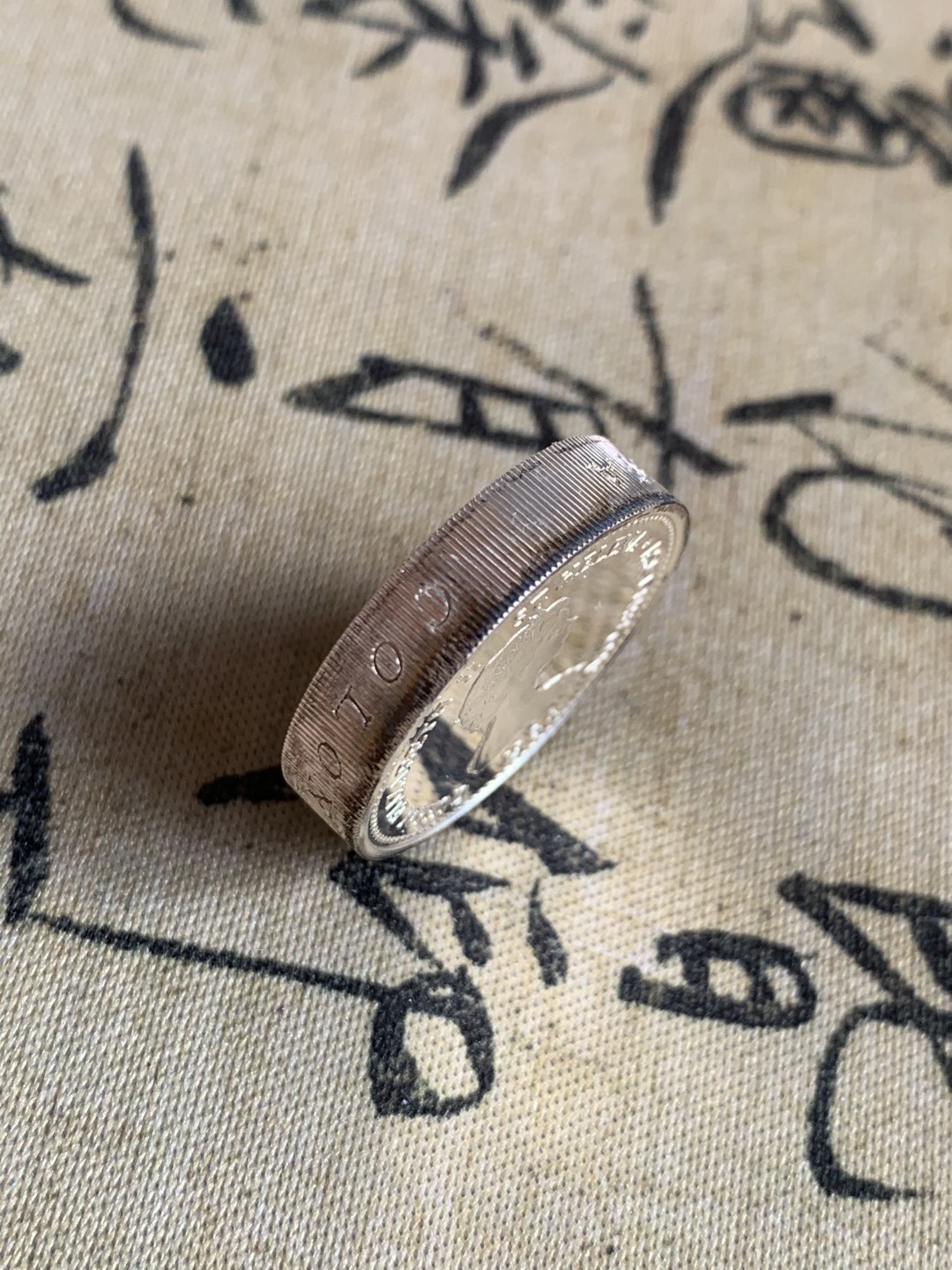 《竞宝斋》第39，40场-本周日，周一2场连拍（全场顺丰包邮） 19克 925银 2500枚发行量 圣赫勒那阿森松1984年1镑 军舰鸟 加厚银币 盒装完美超级厚