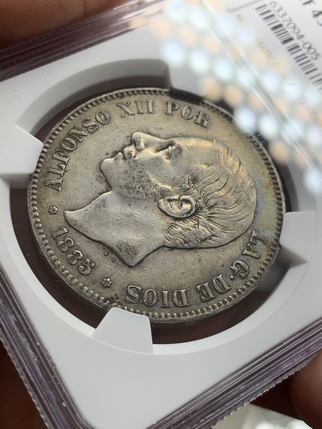 《竞宝斋》第39，40场-本周日，周一2场连拍（全场顺丰包邮） NGC-XF45 西班牙 1885年 阿方索十二世 5比塞塔双柱 大银币 胡子清晰细节一流 老包浆 低评