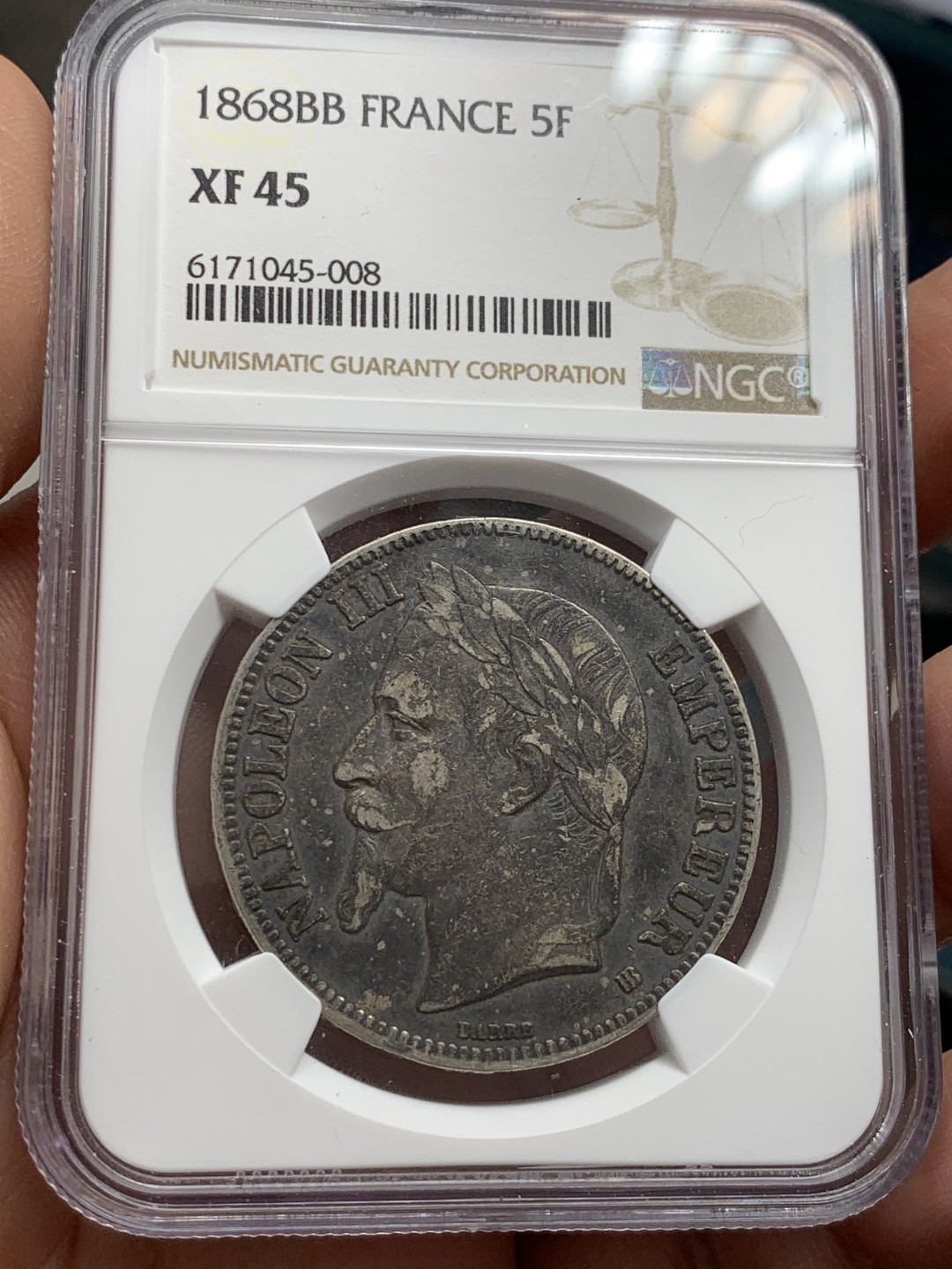 《竞宝斋》第39，40场-本周日，周一2场连拍（全场顺丰包邮） NGC XF45 法国 1868年 炭黑包浆 拿三 5法郎 银币