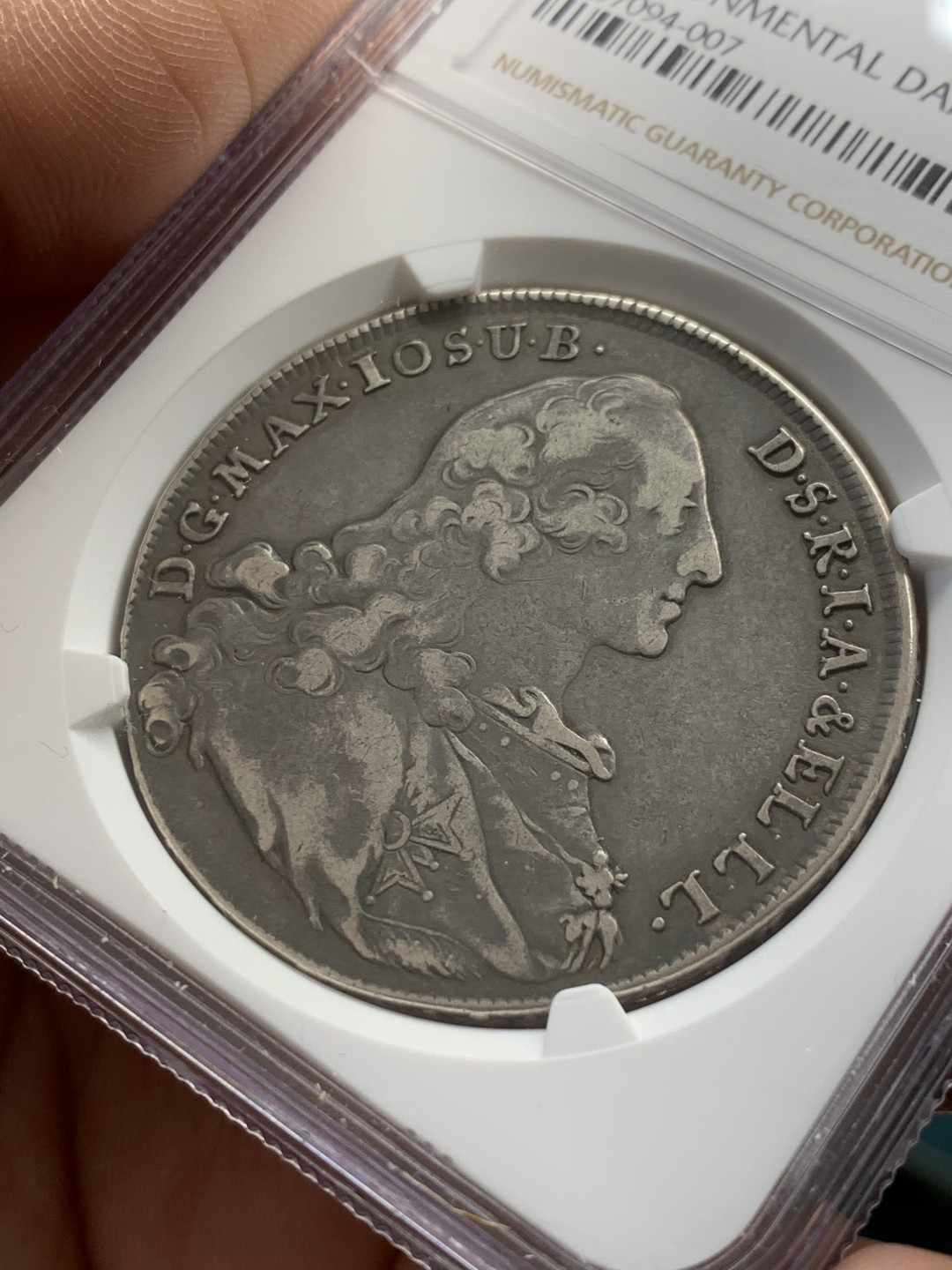 《竞宝斋》第39，40场-本周日，周一2场连拍（全场顺丰包邮） NGC-VF 德国巴伐利亚 1760年 圣母抱婴 大泰勒 黑漆古老包浆，因为包浆太厚没给分 冤….