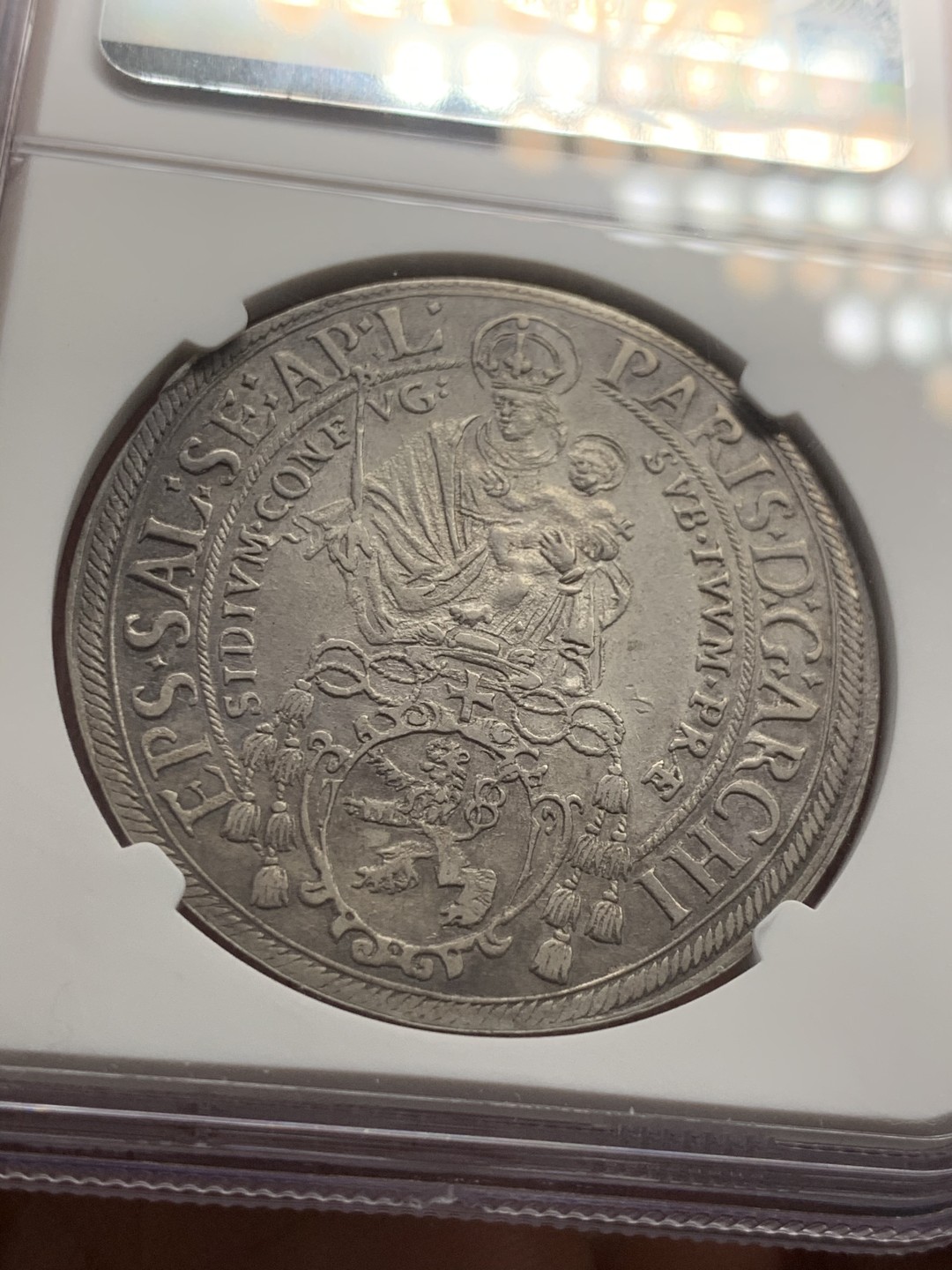 《竞宝斋》第39，40场-本周日，周一2场连拍（全场顺丰包邮） NGC-AU评级 神圣罗马帝国 萨尔茨堡 1624年 泰勒大银币 原味包浆 少见版本 将近400年的沉淀 圣母鼻子都非常清晰