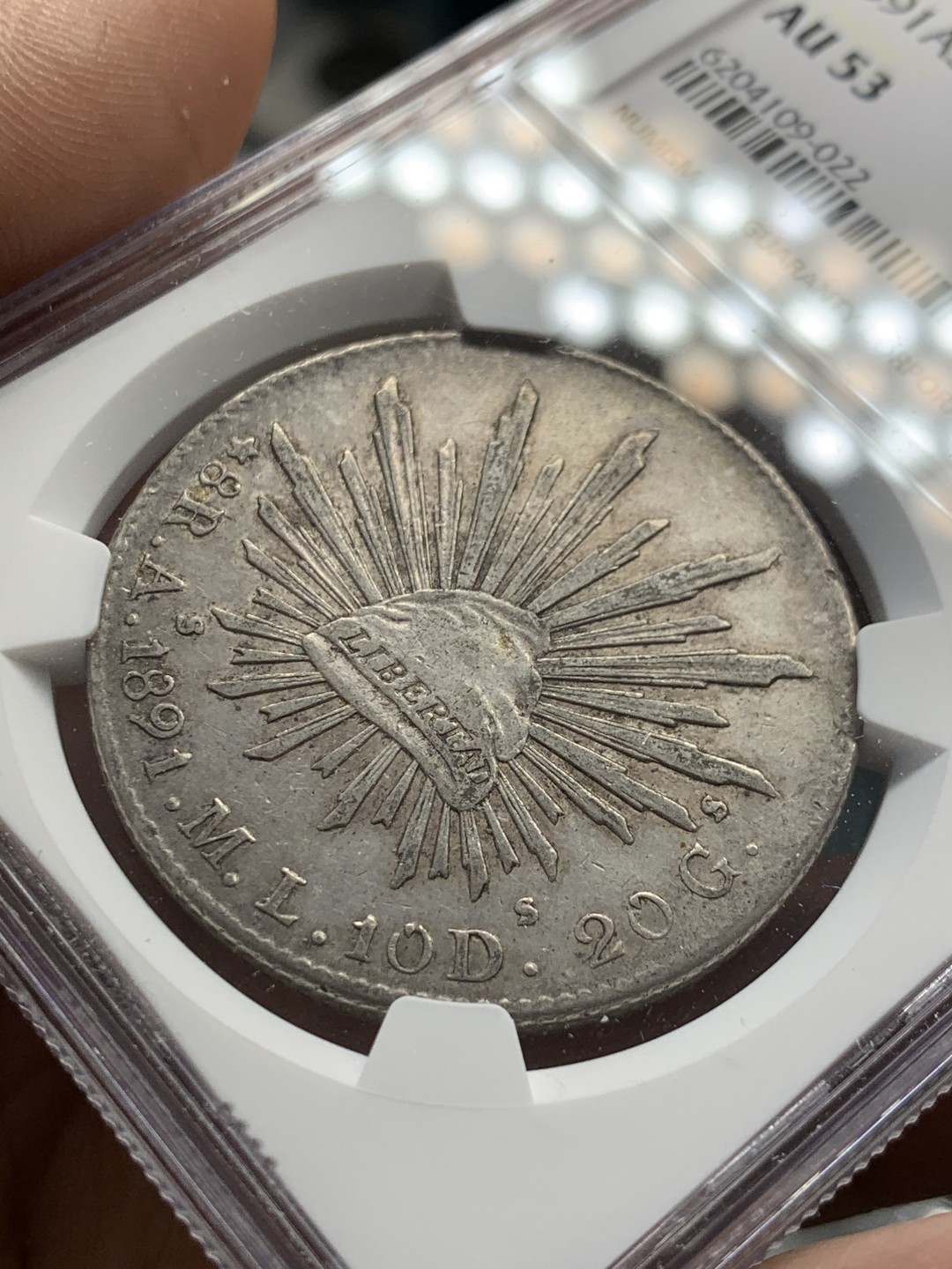 《竞宝斋》第39，40场-本周日，周一2场连拍（全场顺丰包邮） NGC-AU53  1891 墨西哥鹰洋 8 里亚尔 阿拉莫斯厂  原味难得