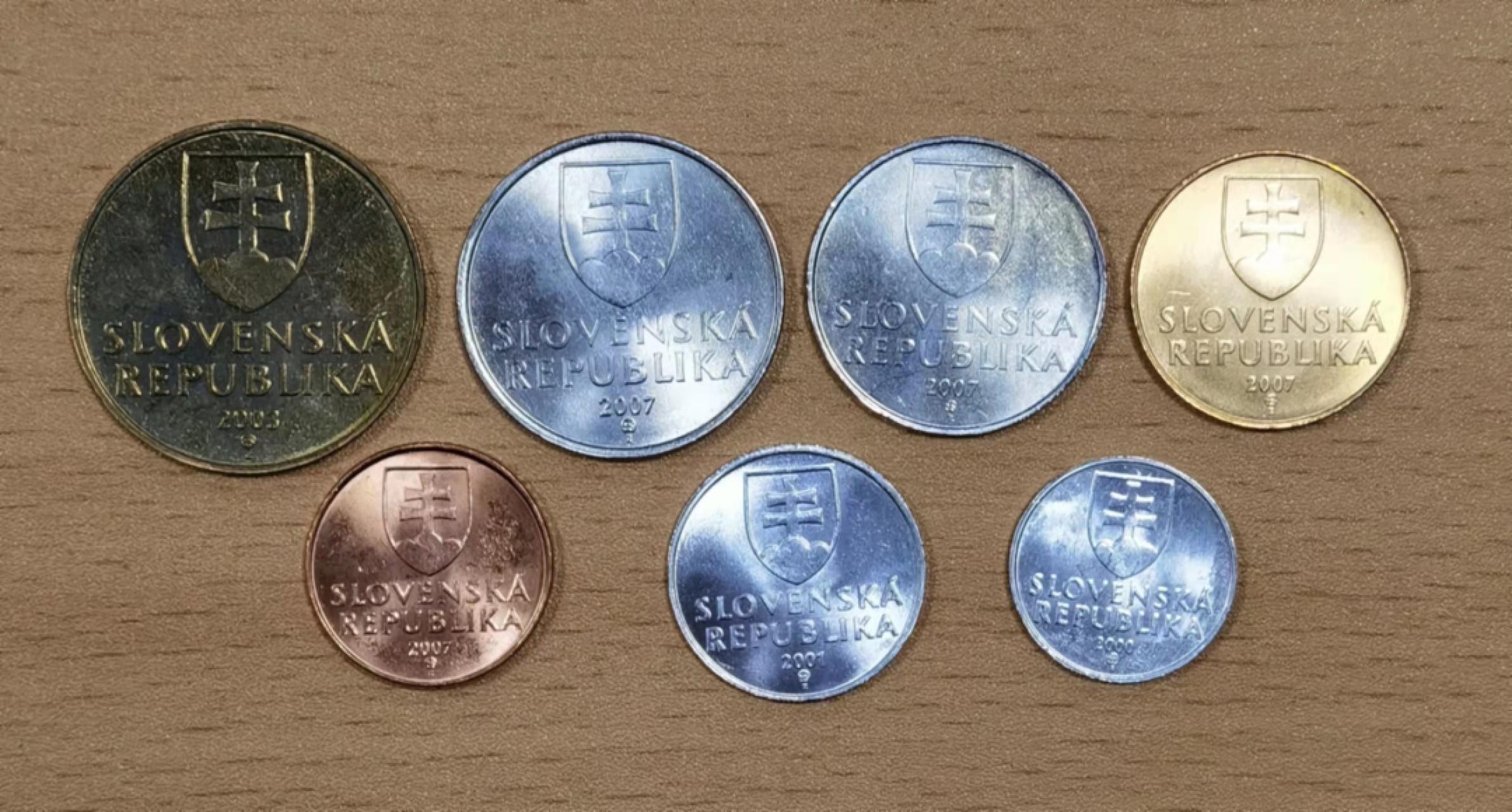 北京马甸外币专卖微拍第七十一期，非贵金属外国纪念币，流通币专场，陆续上新欢迎光临 斯洛伐克