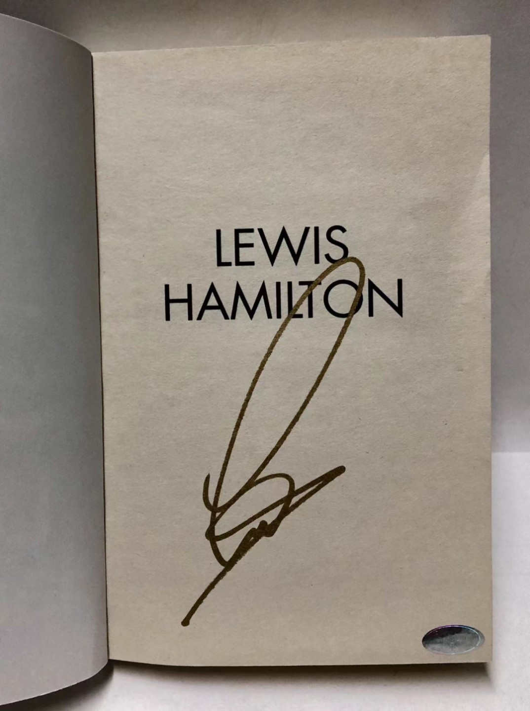 零元拍： 刘易斯·汉密尔顿亲笔签名英文原版《刘易斯汉密尔顿：我的故事》
