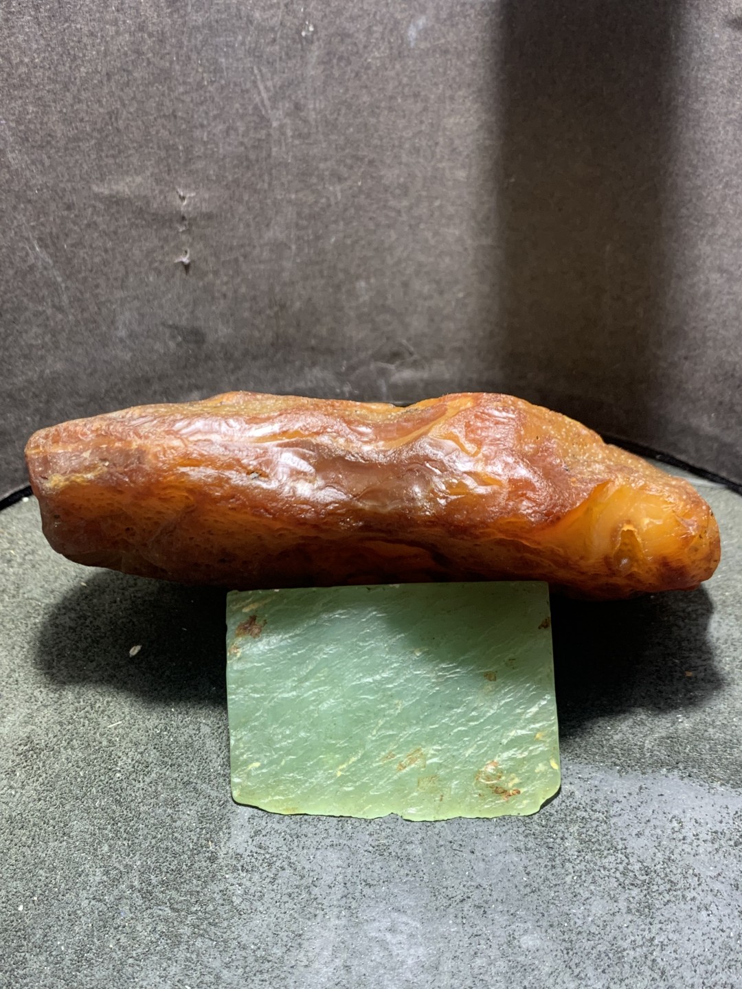 精美天然原皮玛瑙原石雕刻达摩祖师摆件，把件一个，