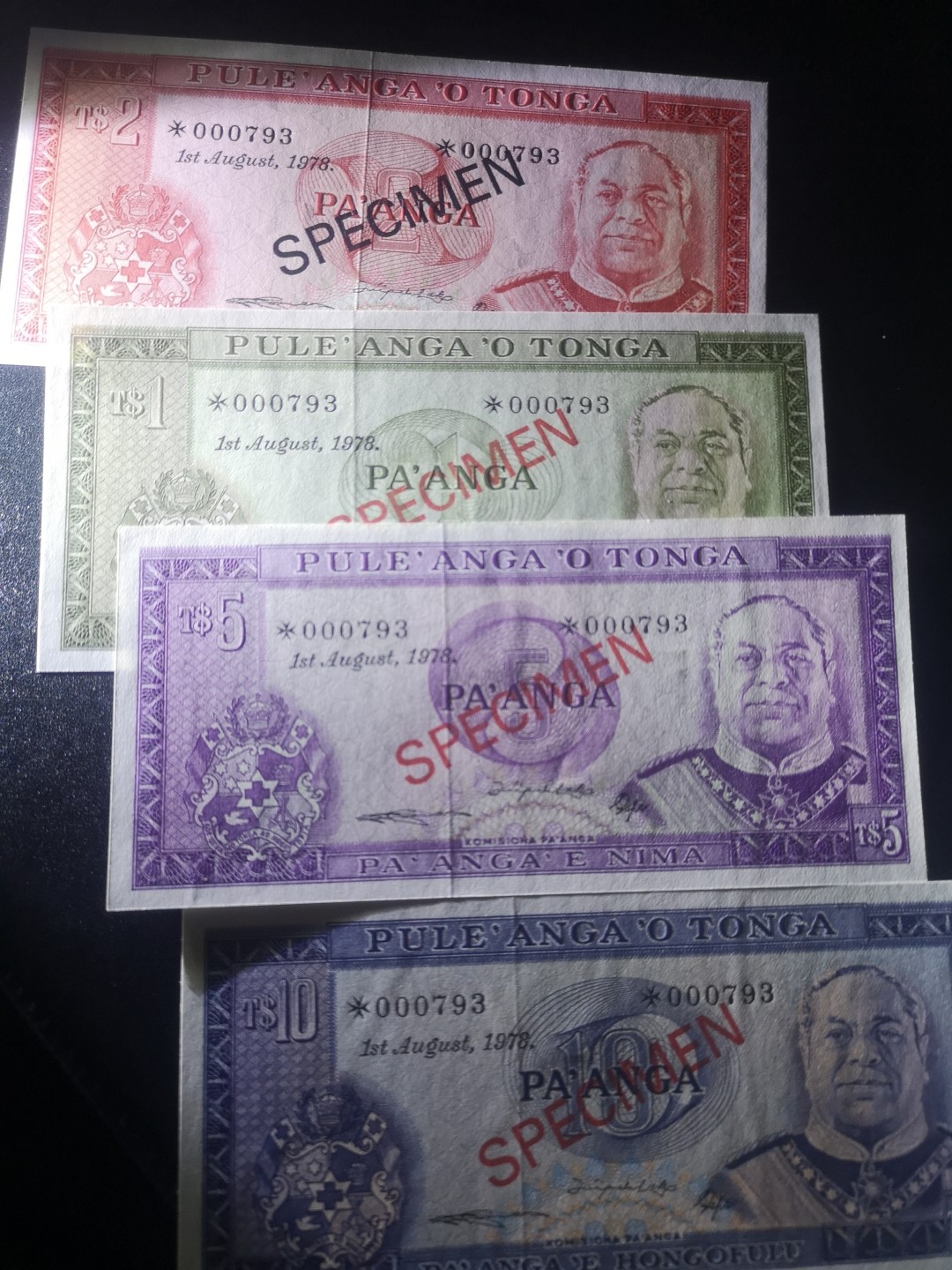 《外钞收藏家》第一百七十二期拍卖 1978年汤加 1、2、5、10 四张 样钞 全新UNC 附价格参考