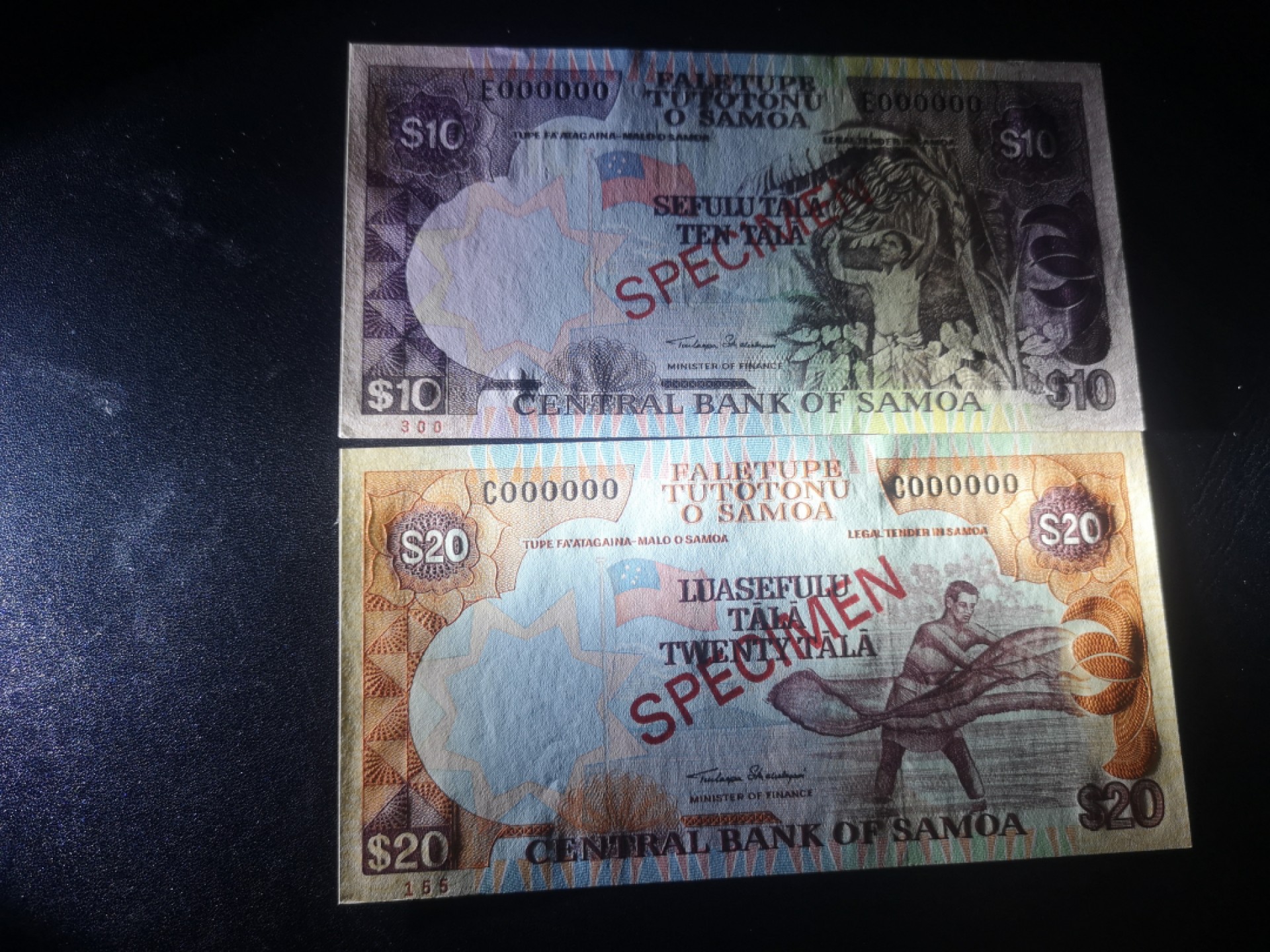 《外钞收藏家》第一百七十二期拍卖 1985年萨摩亚10、20塔拉 样钞 全新UNC