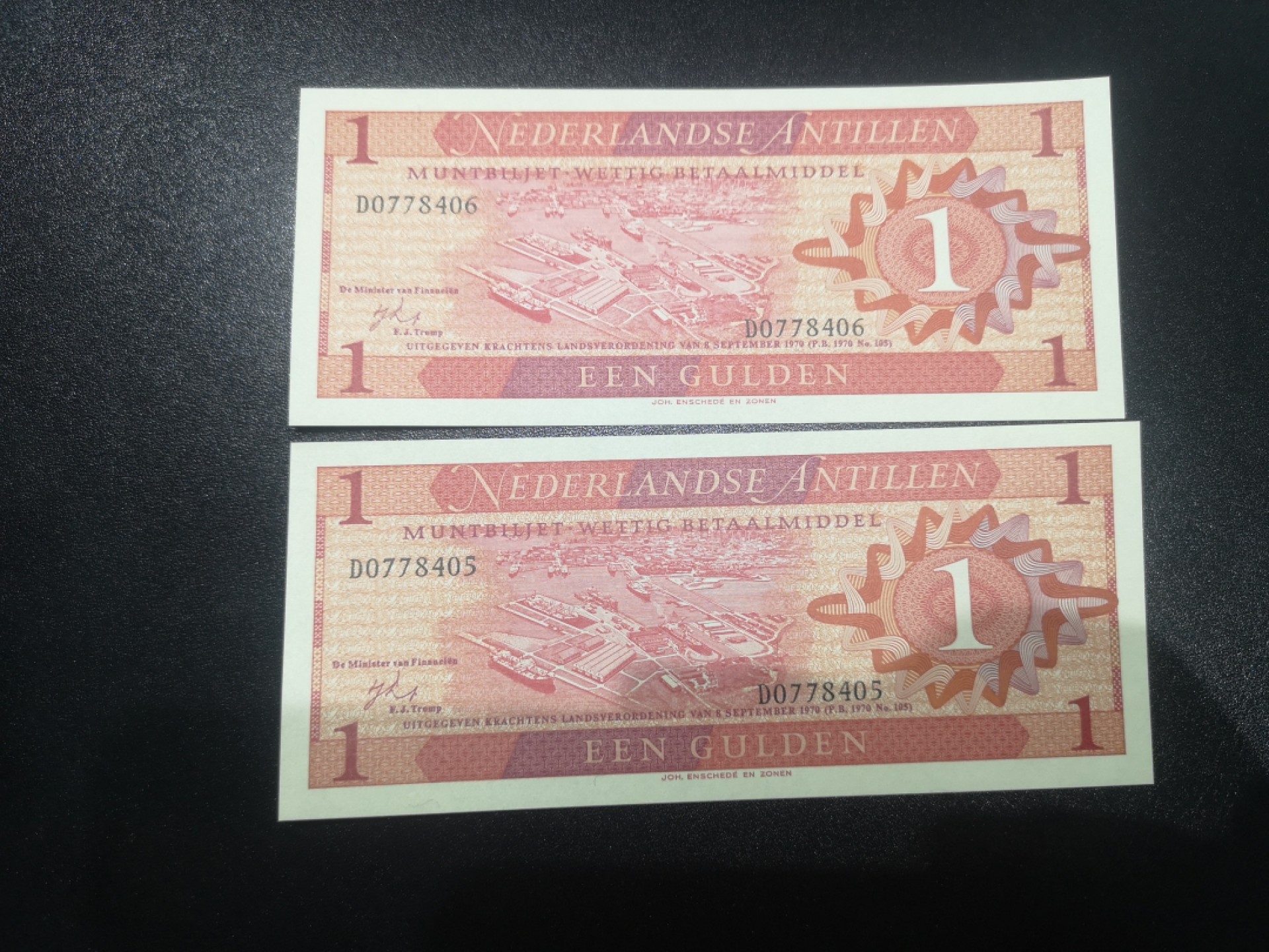 《外钞收藏家》第一百七十二期拍卖 荷属安第列斯1盾 2张连号 全新UNC