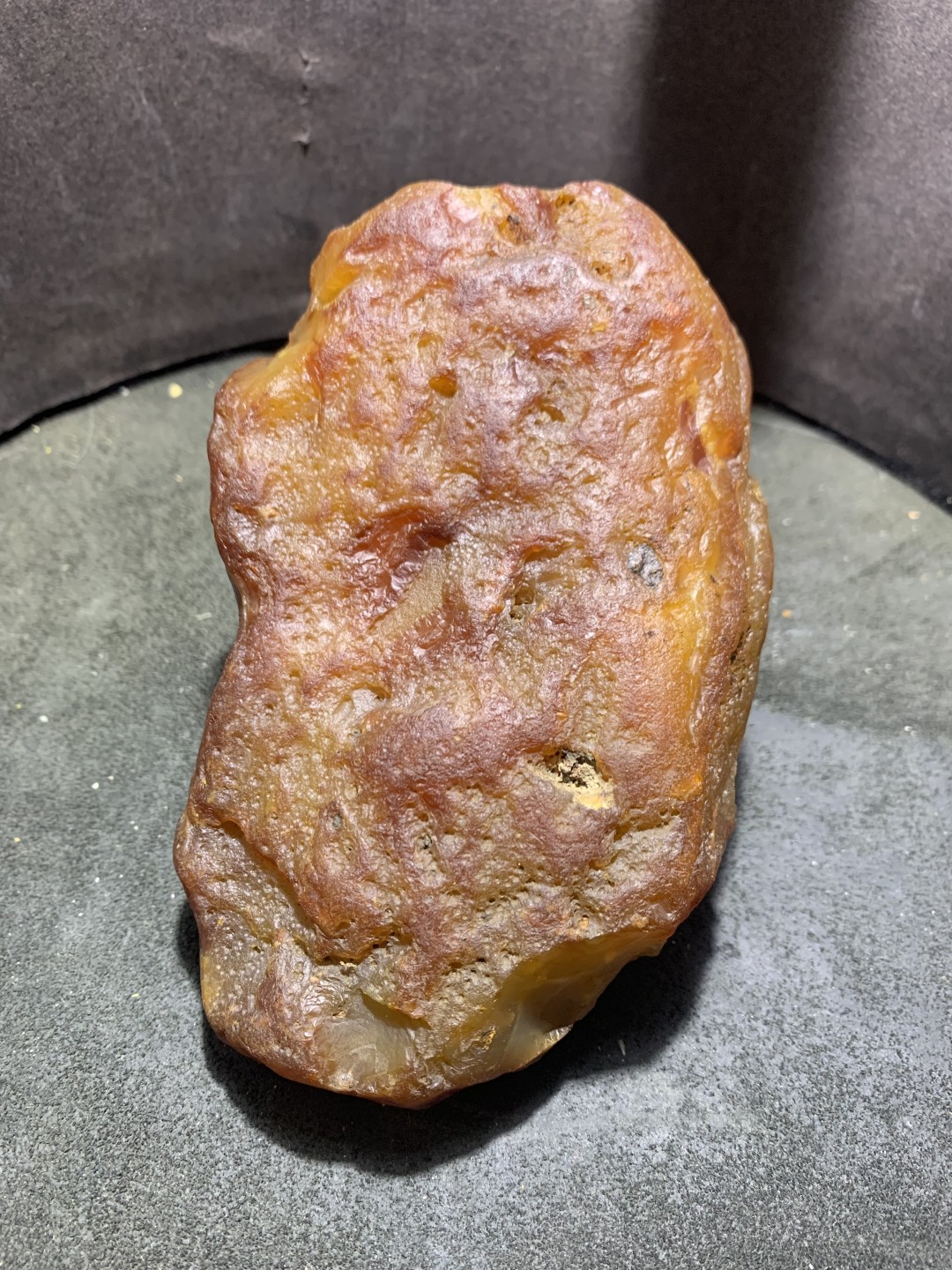 精美天然原皮玛瑙原石雕刻达摩祖师摆件，把件一个，