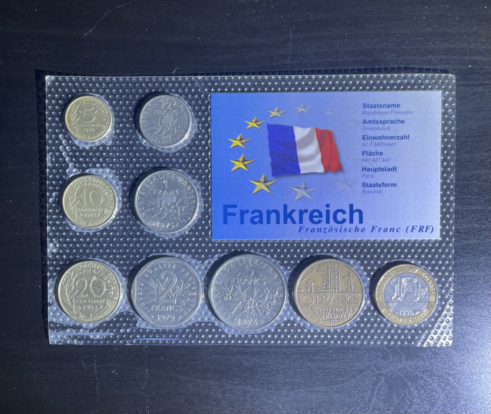 【丑猫0612】今晚7点整。【自动快拍】 74-93年法国9枚(法币官方套封)