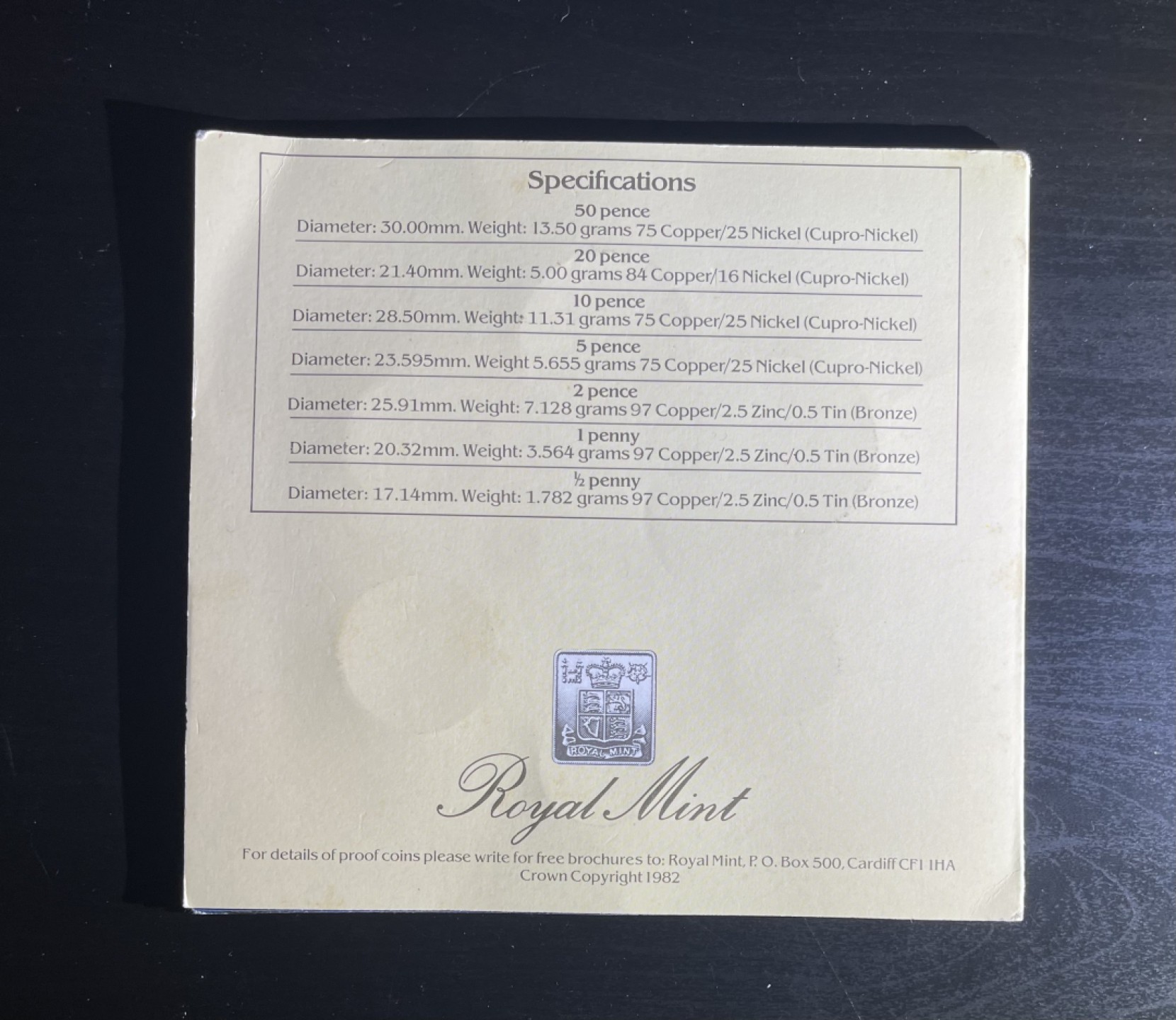 【丑猫0612】今晚7点整。【自动快拍】 82年英国7枚(法币官方套封)