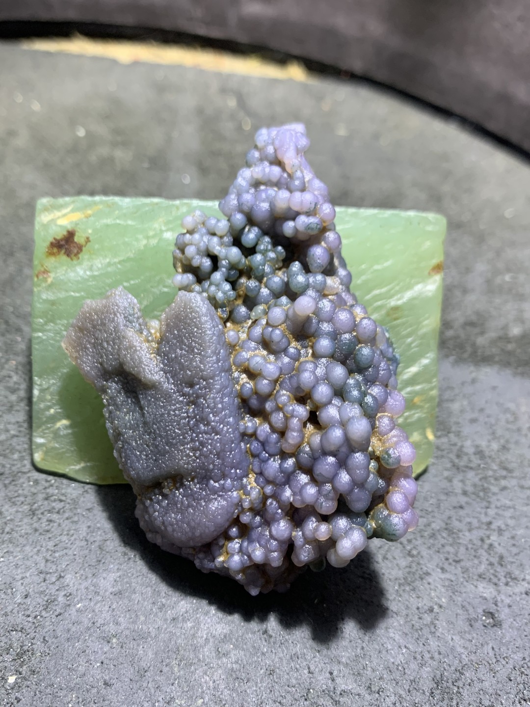 精美印尼紫罗兰葡萄玛瑙原石一个，