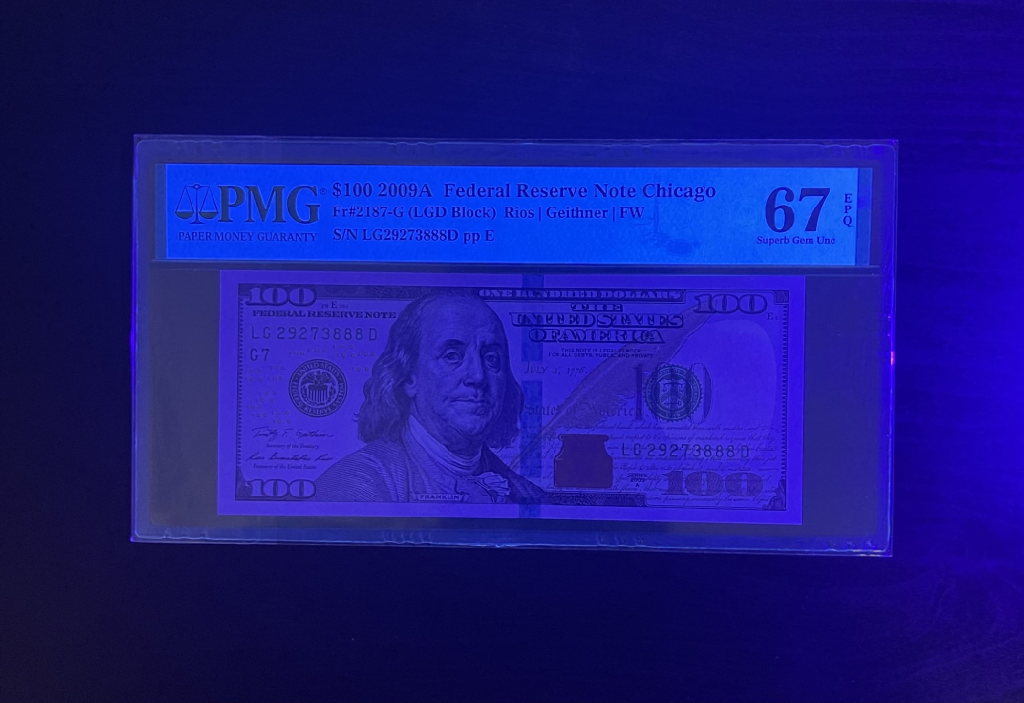 【丑猫0612】今晚7点整。【自动快拍】 09年美国100美元(豹子888)