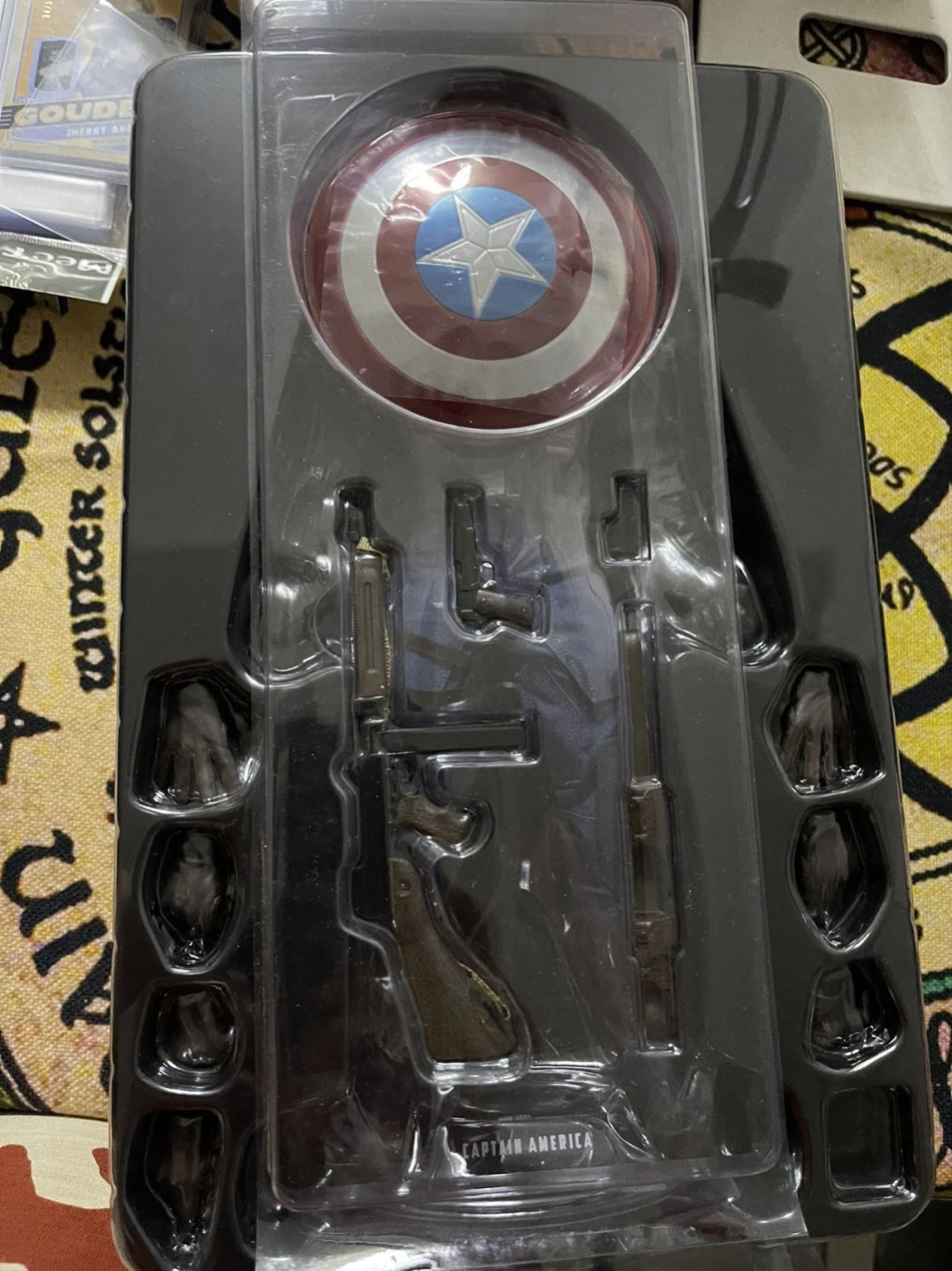 零元拍：hottoys美队1.0 MMS156 成色见描述