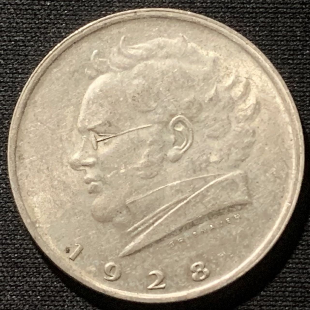 紫瑗钱币——第210期拍卖 奥地利 1928年 舒伯特 2先令 12克 0.64银 UNC
