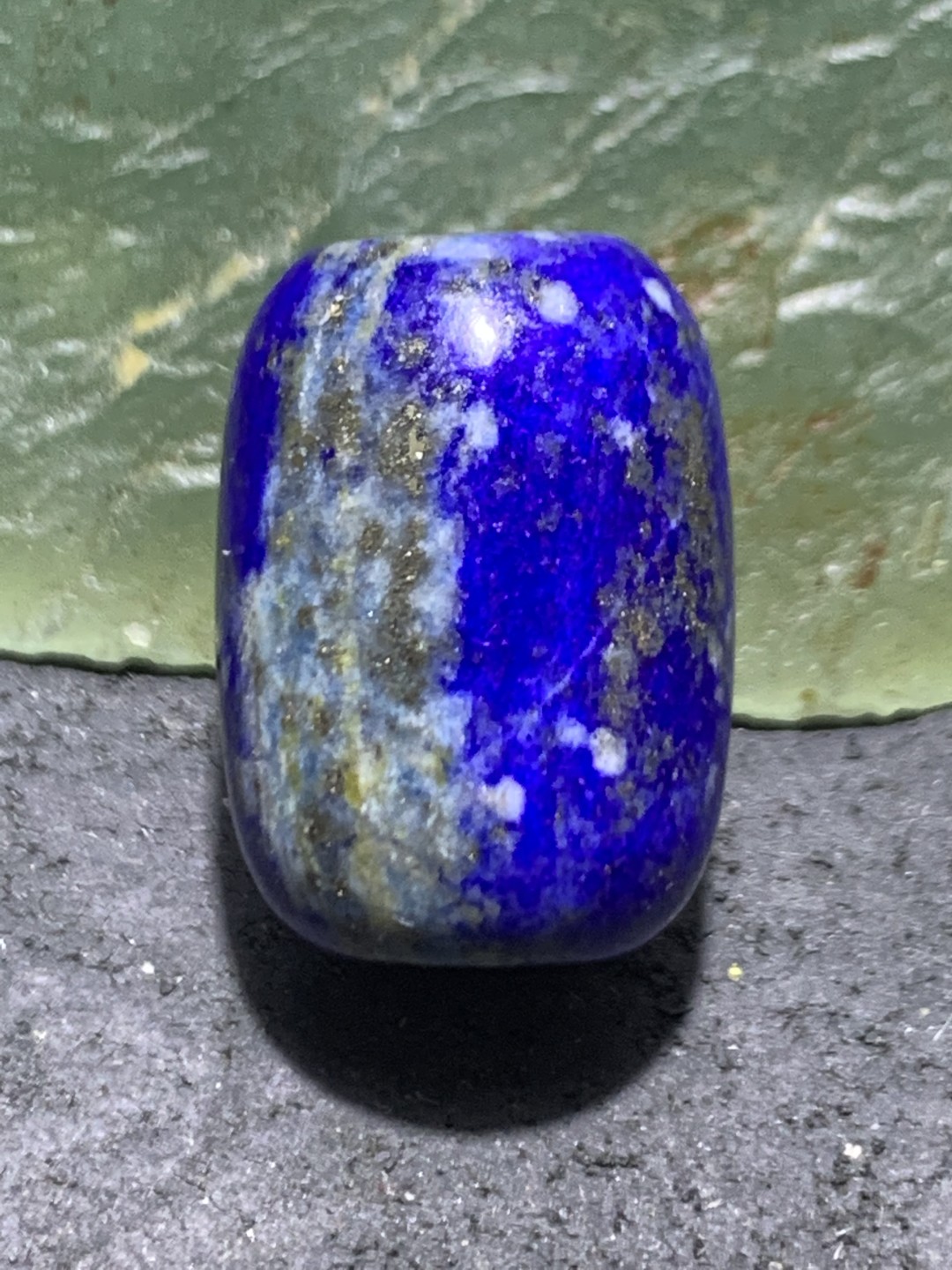 精美阿富汗老矿青金石桶珠一颗